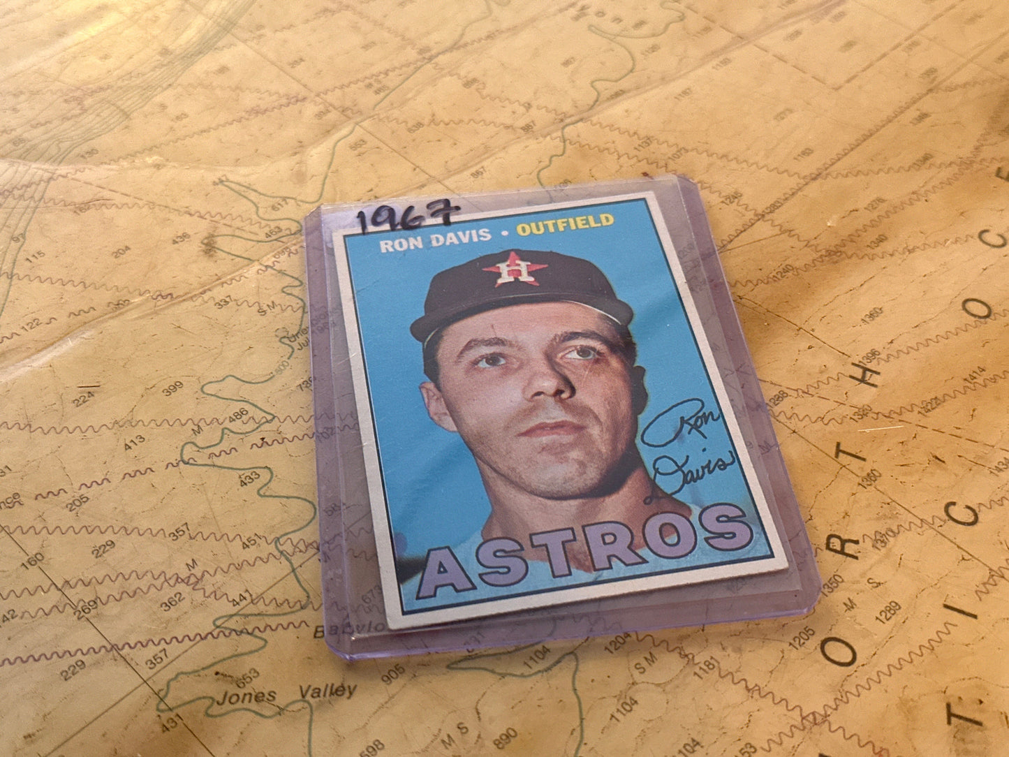 1967 Astros Ron Davis - Outfield | Baseball Card