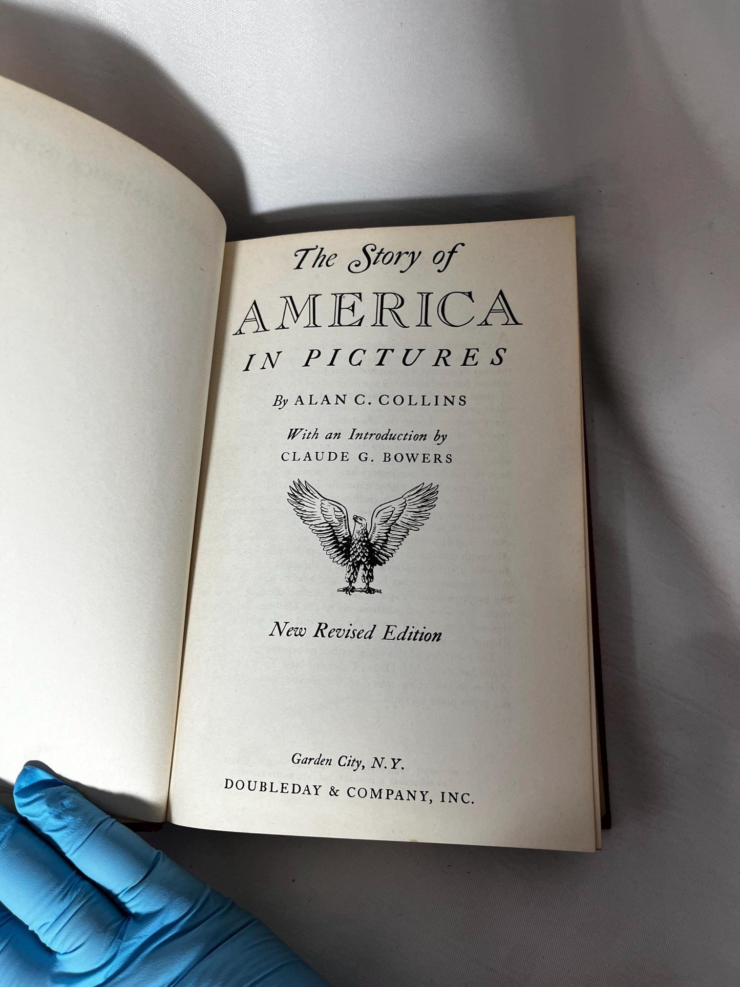 Vintage America in Pictures Hardcover Book 1953, USA Photography Collection by Alan C. Collins