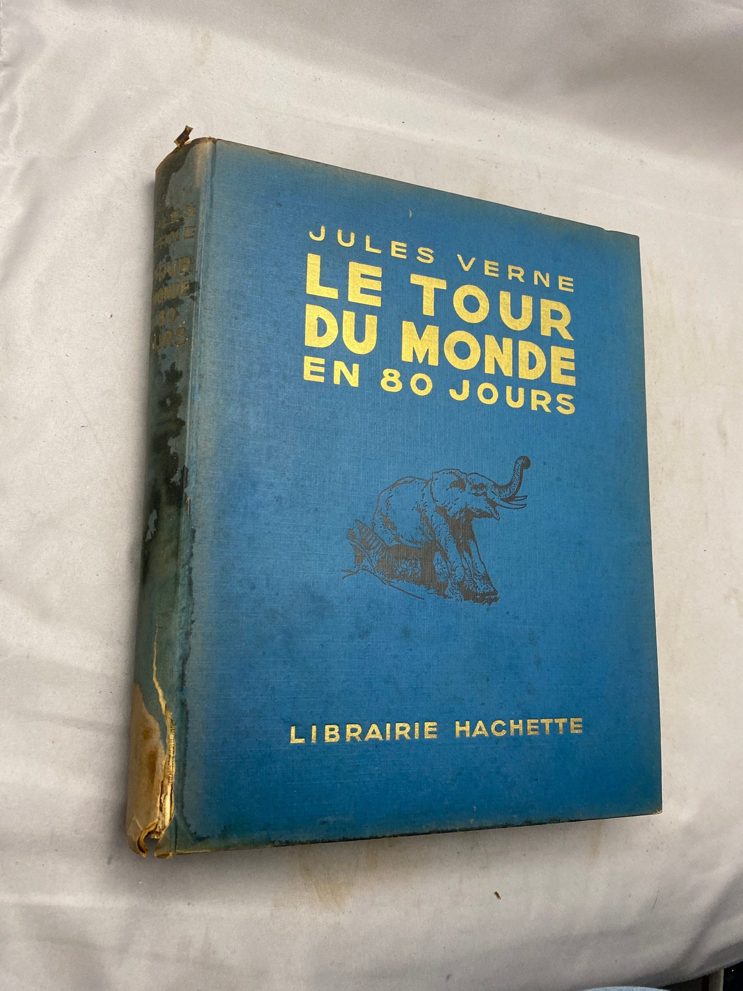 Jules Verne. Le Tour Du Monde En 80 Jours. Around The World In Days By Jules Verne. Libraire Hachette