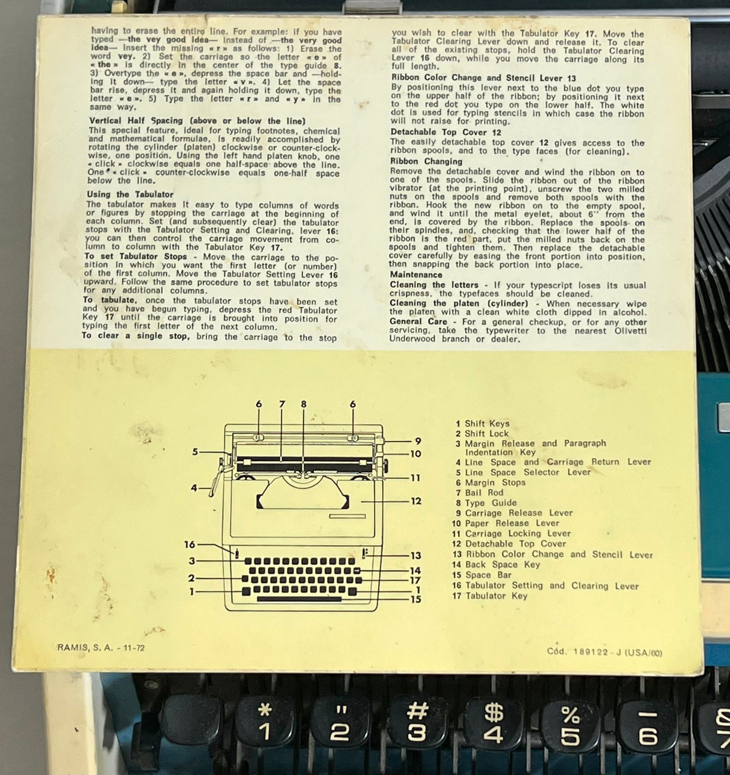 1970s Underwood 315 Portable Typewriter