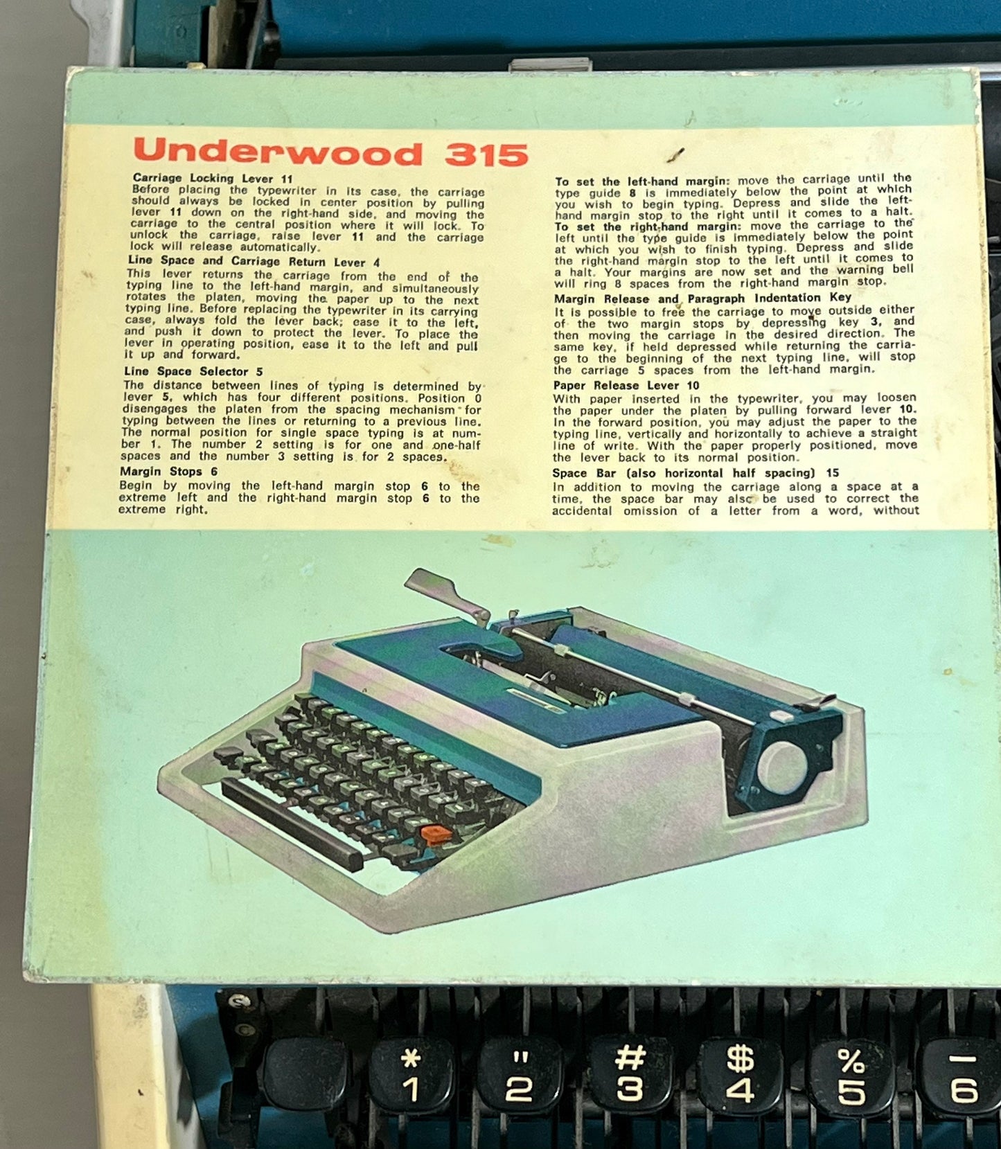 1970s Underwood 315 Portable Typewriter