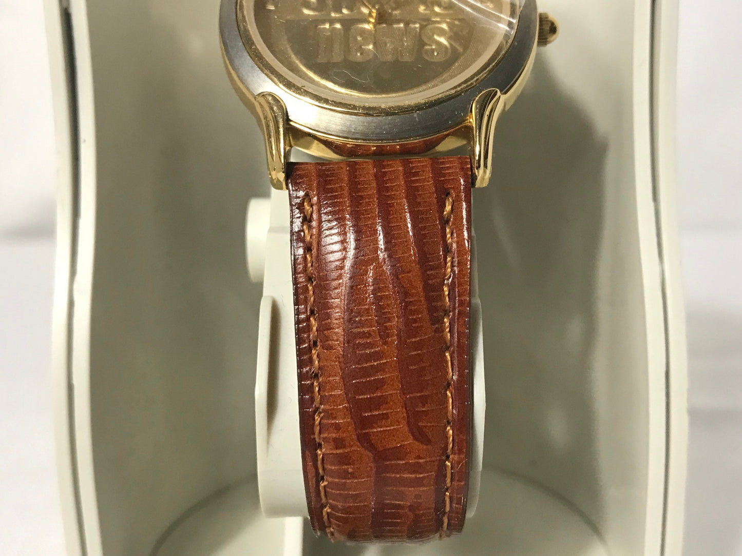 Vintage Armitron Leather Wrist Watch | Sports News | Jewelry