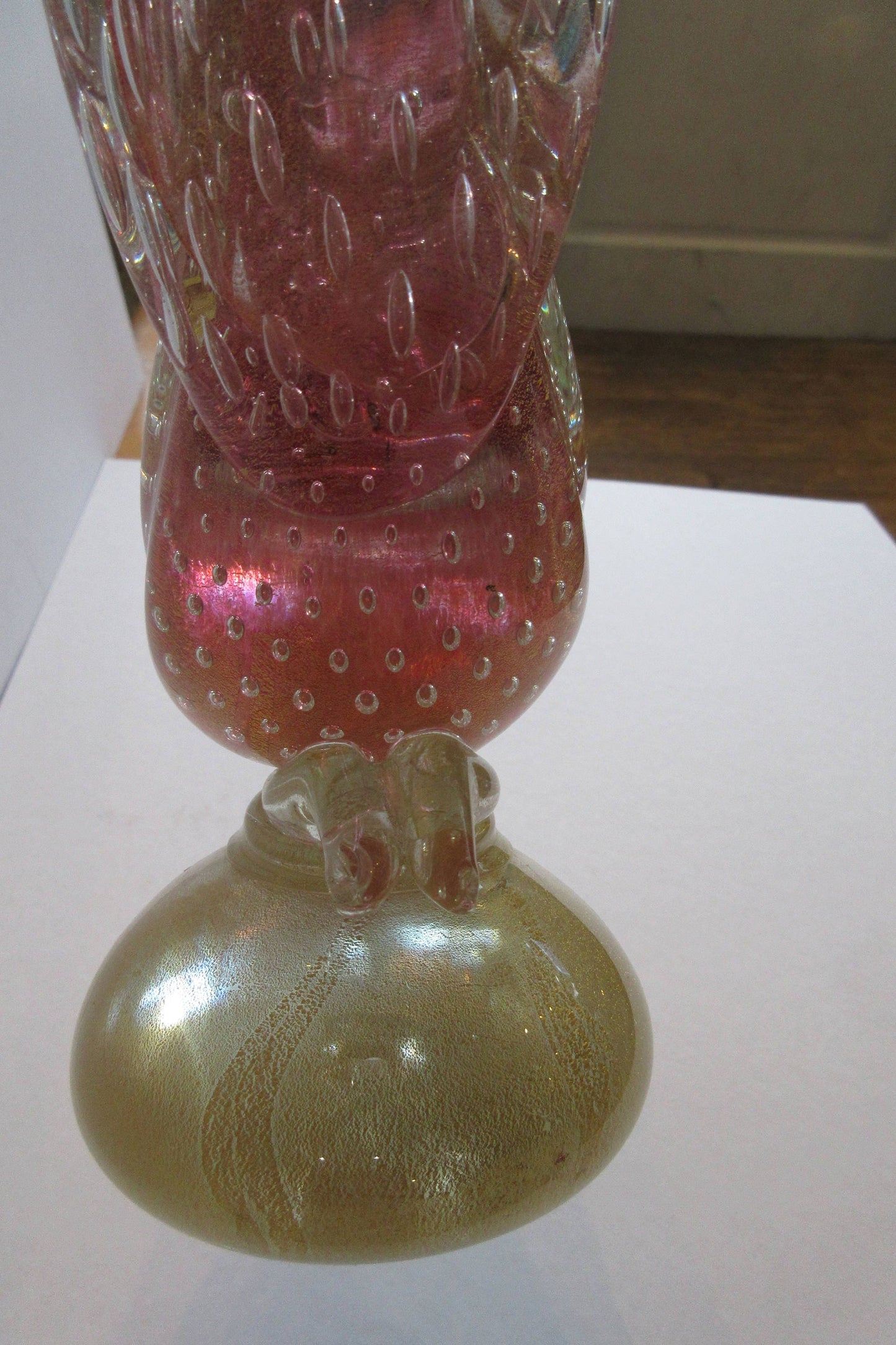 Large Venetian glass long tail rooster- vibrant pink/gold flake