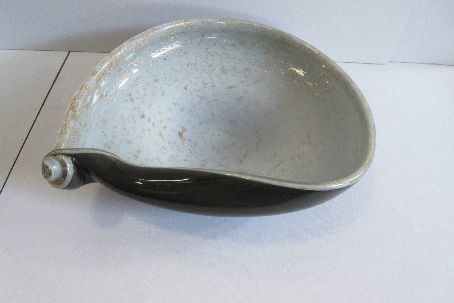 Alfredo Barbini Venetian glass teardrop bowl-black&white