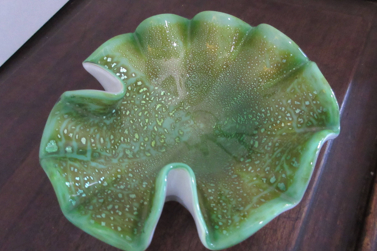 Pastel Green Venetian Glass Shallow Bowl, Small Decorative Dish, Trinket Tray, Hand-blown Glass Gift
