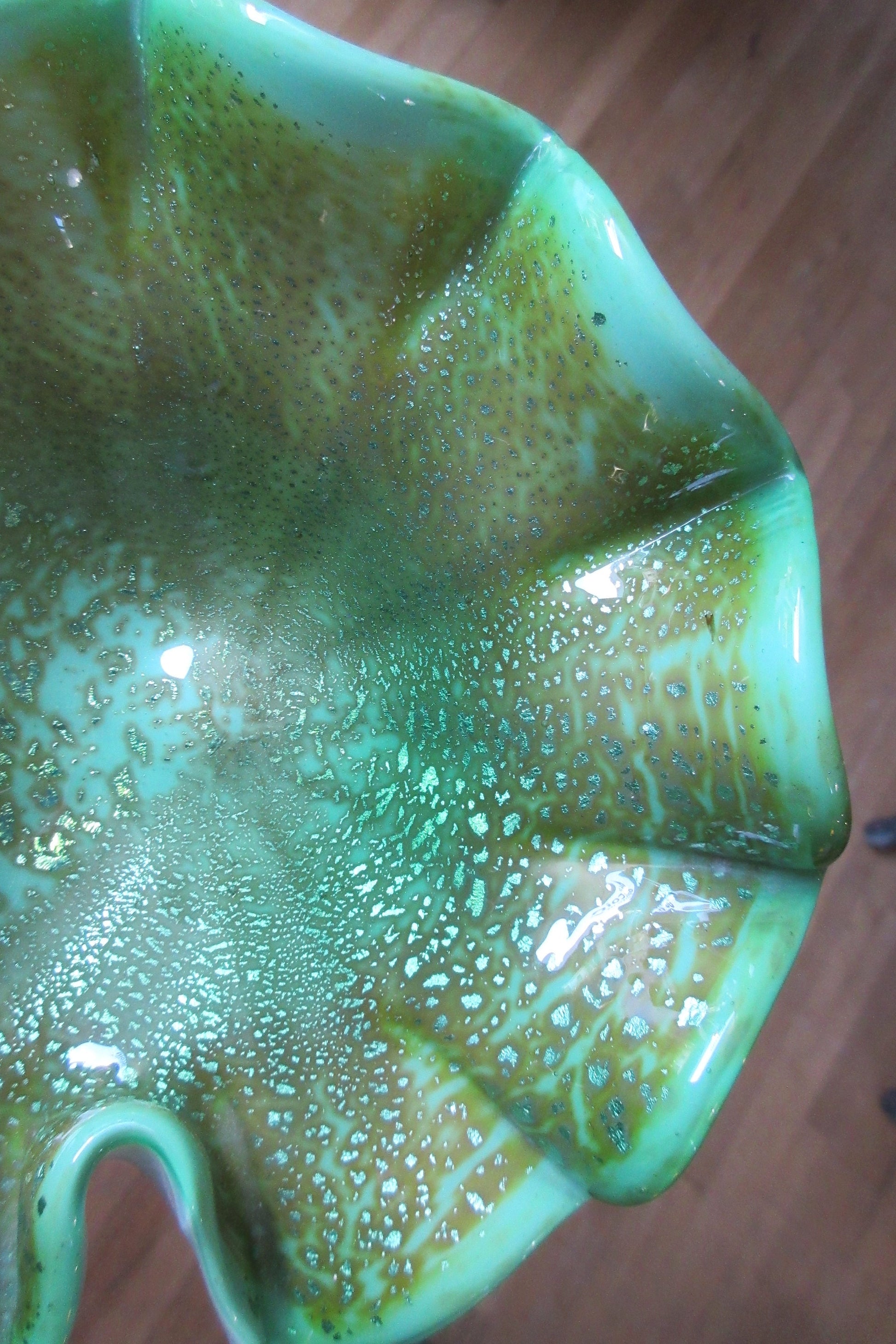 Pastel Green Venetian Glass Shallow Bowl, Small Decorative Dish, Trinket Tray, Hand-blown Glass Gift