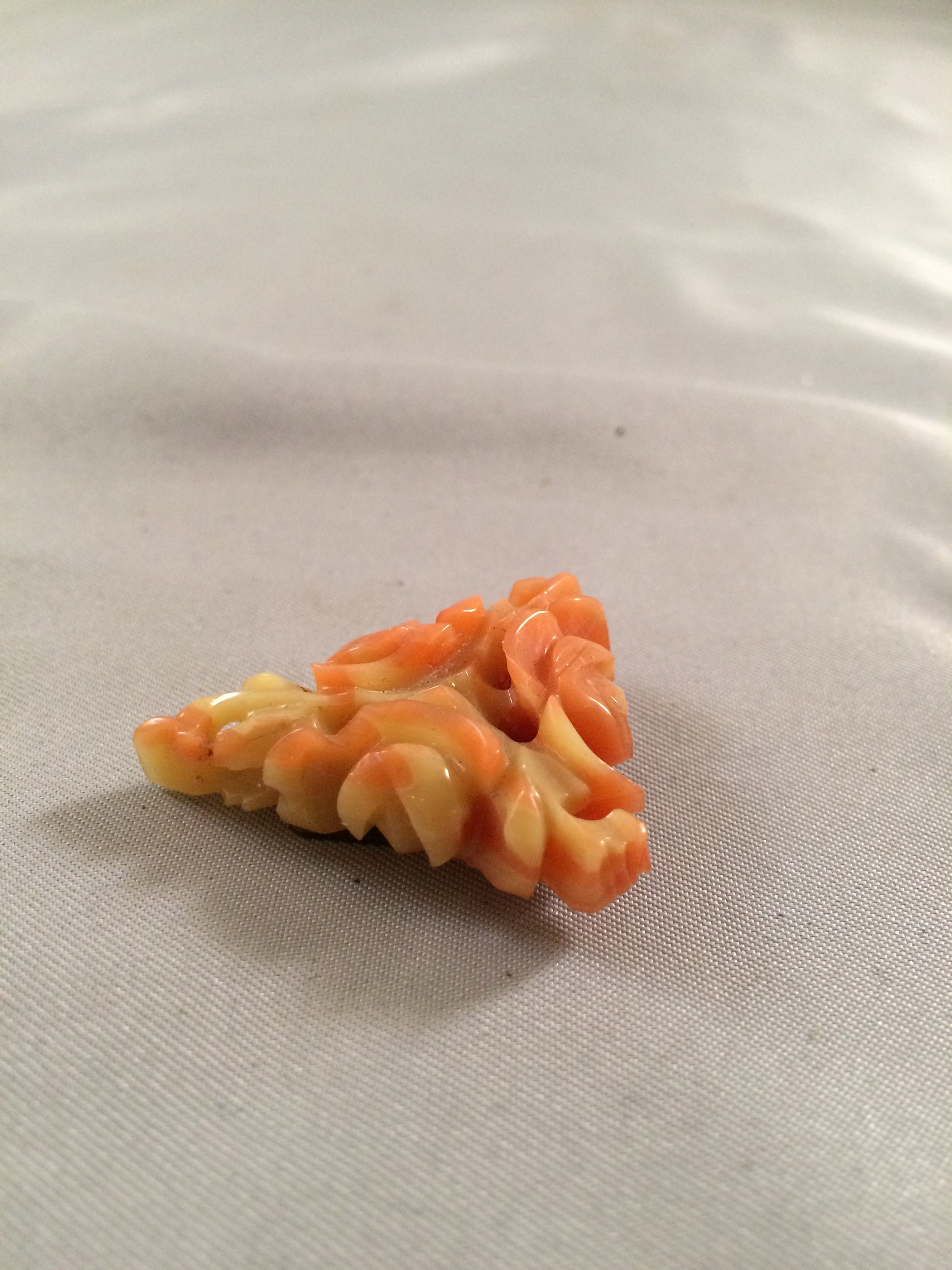 Vintage Bakelite Floral Clip