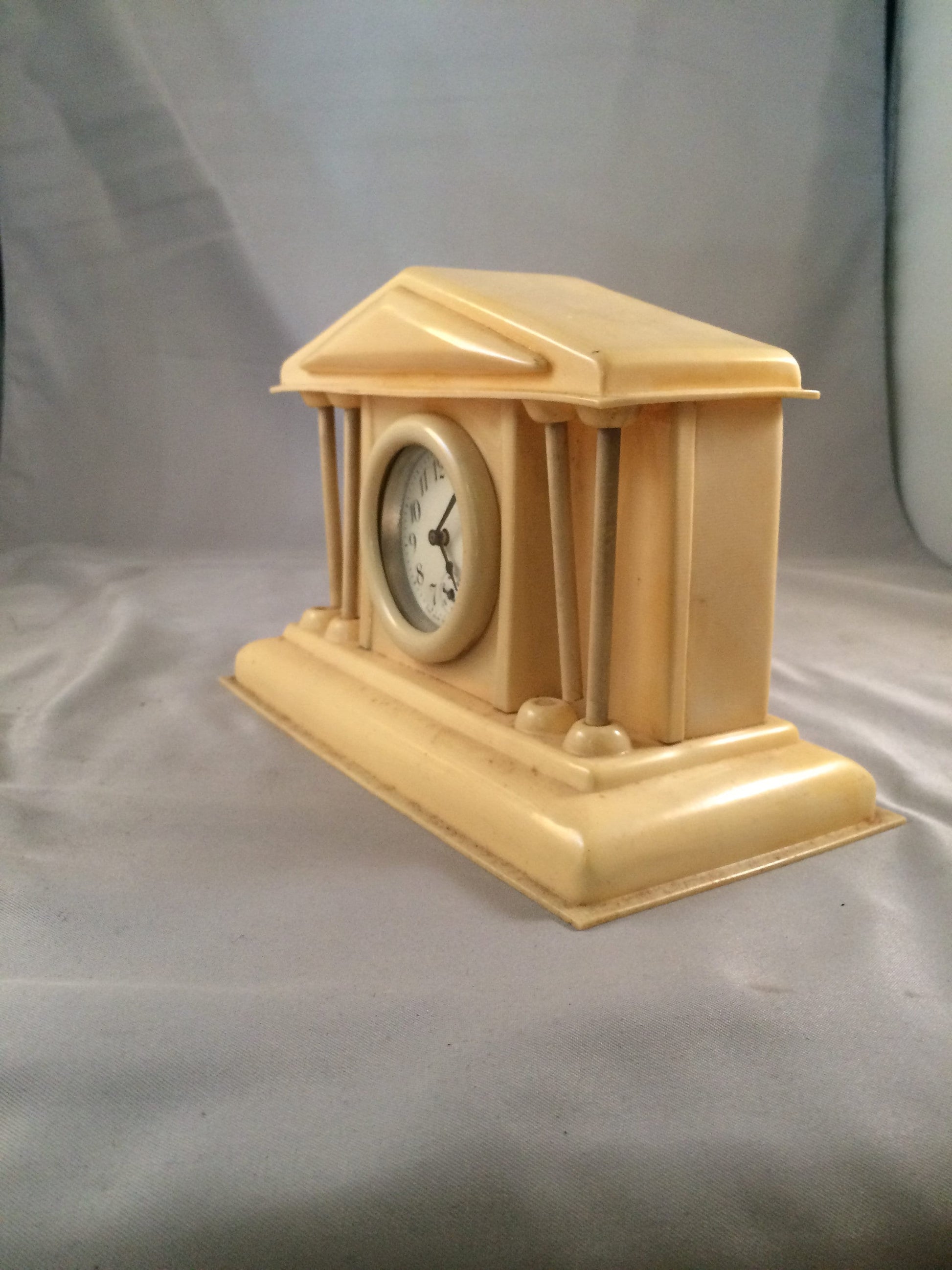 Vintage Celluloid New Haven Clock