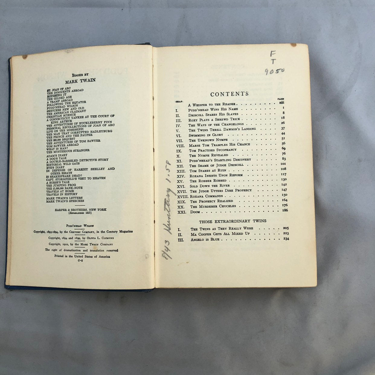 1920s "Pudd'nhead Wilson and Those Extradordinary Twins" by Mark Twain | Literature