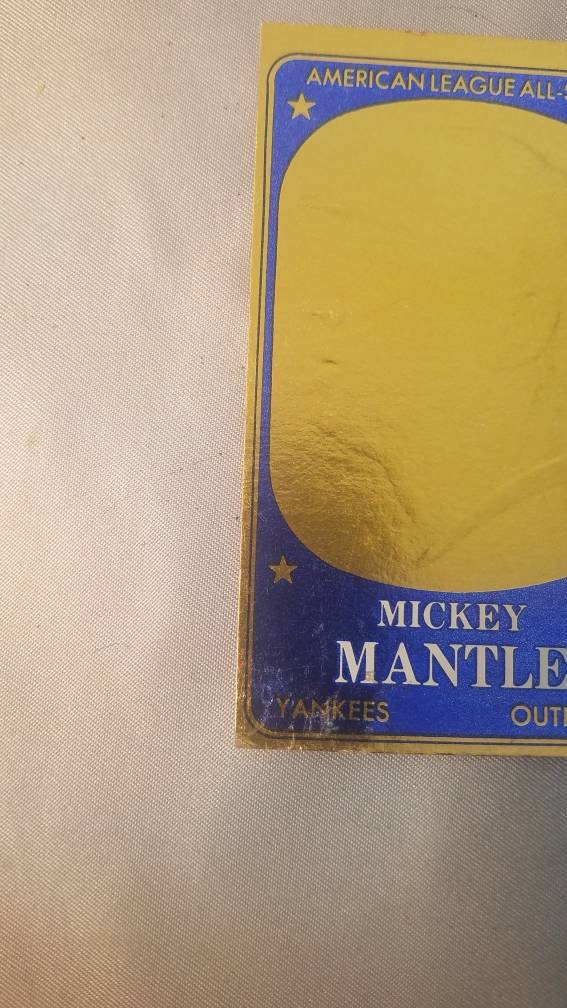 1965 Topps Embossed Mickey Mantle Card #11