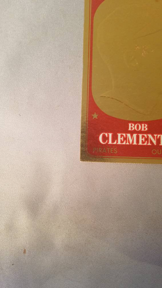 1965 Topps Embossed Roberto (Bob) Clemente Card #19