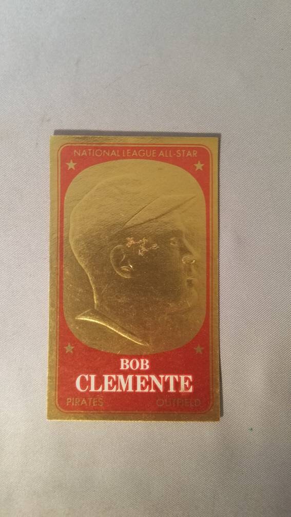 1965 Topps Embossed Roberto (Bob) Clemente Card #19