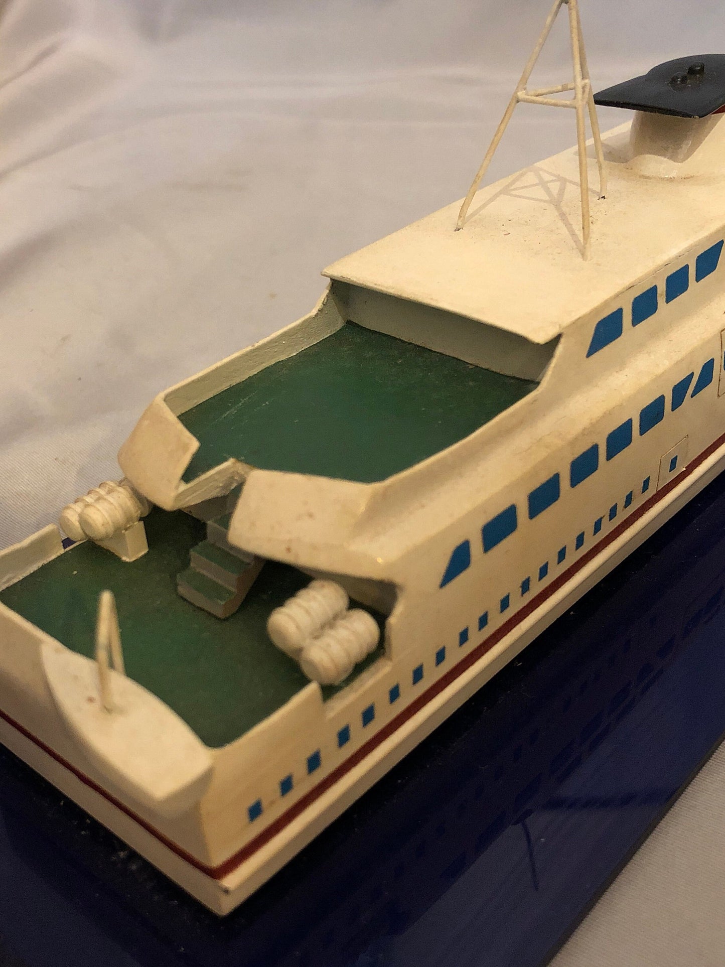 Vosper Thornycroft ship model