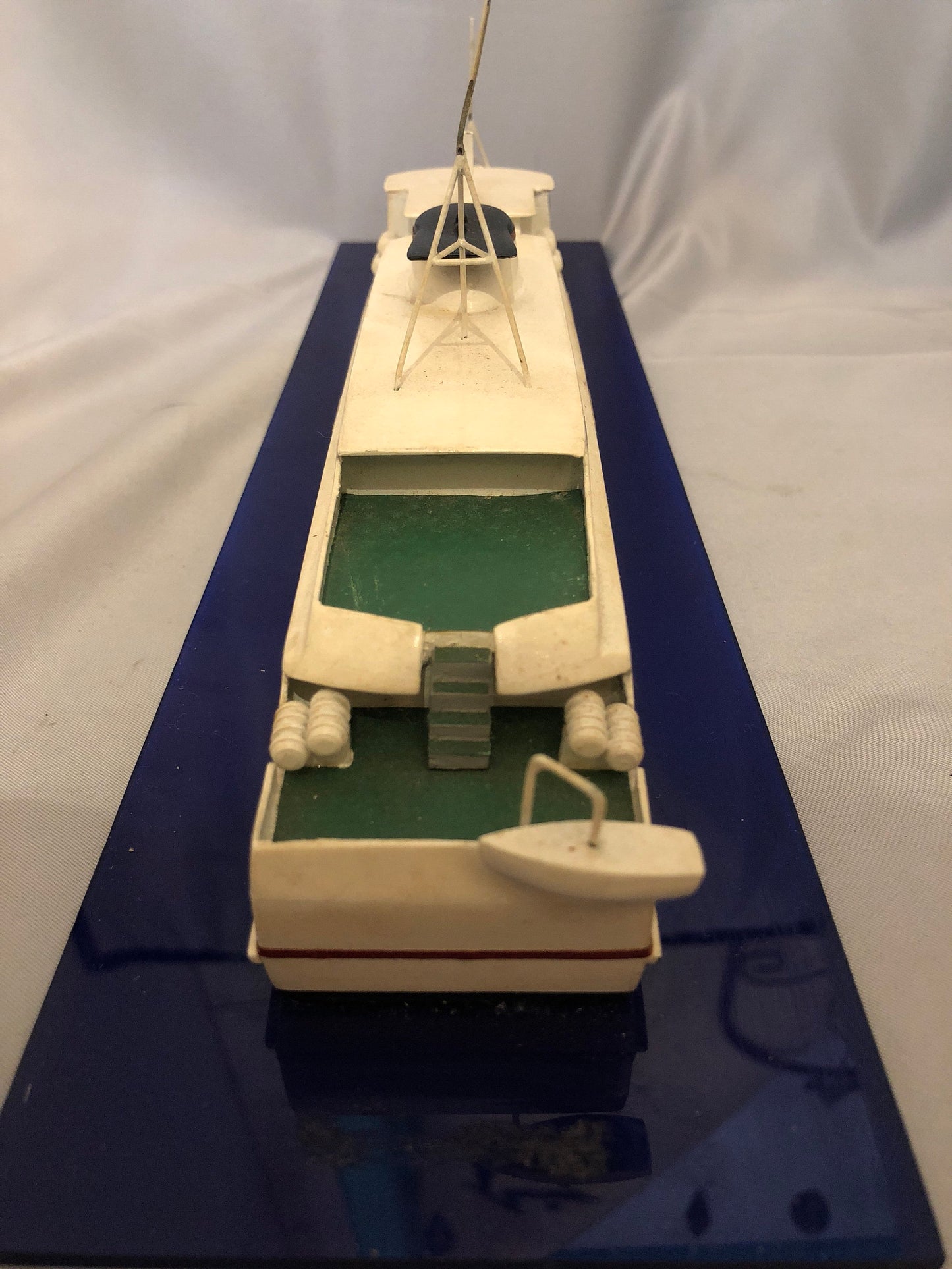 Vosper Thornycroft ship model