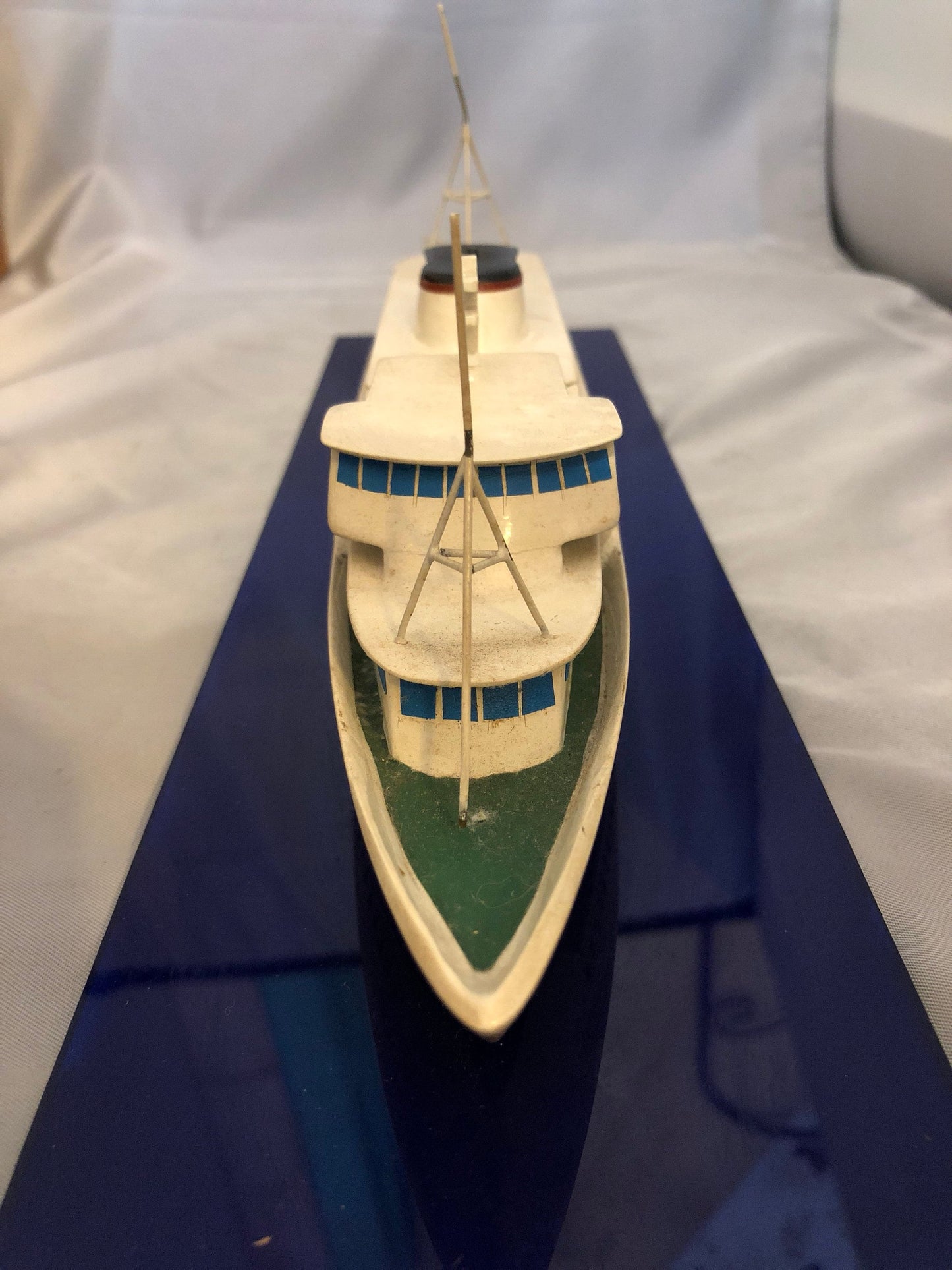 Vosper Thornycroft ship model