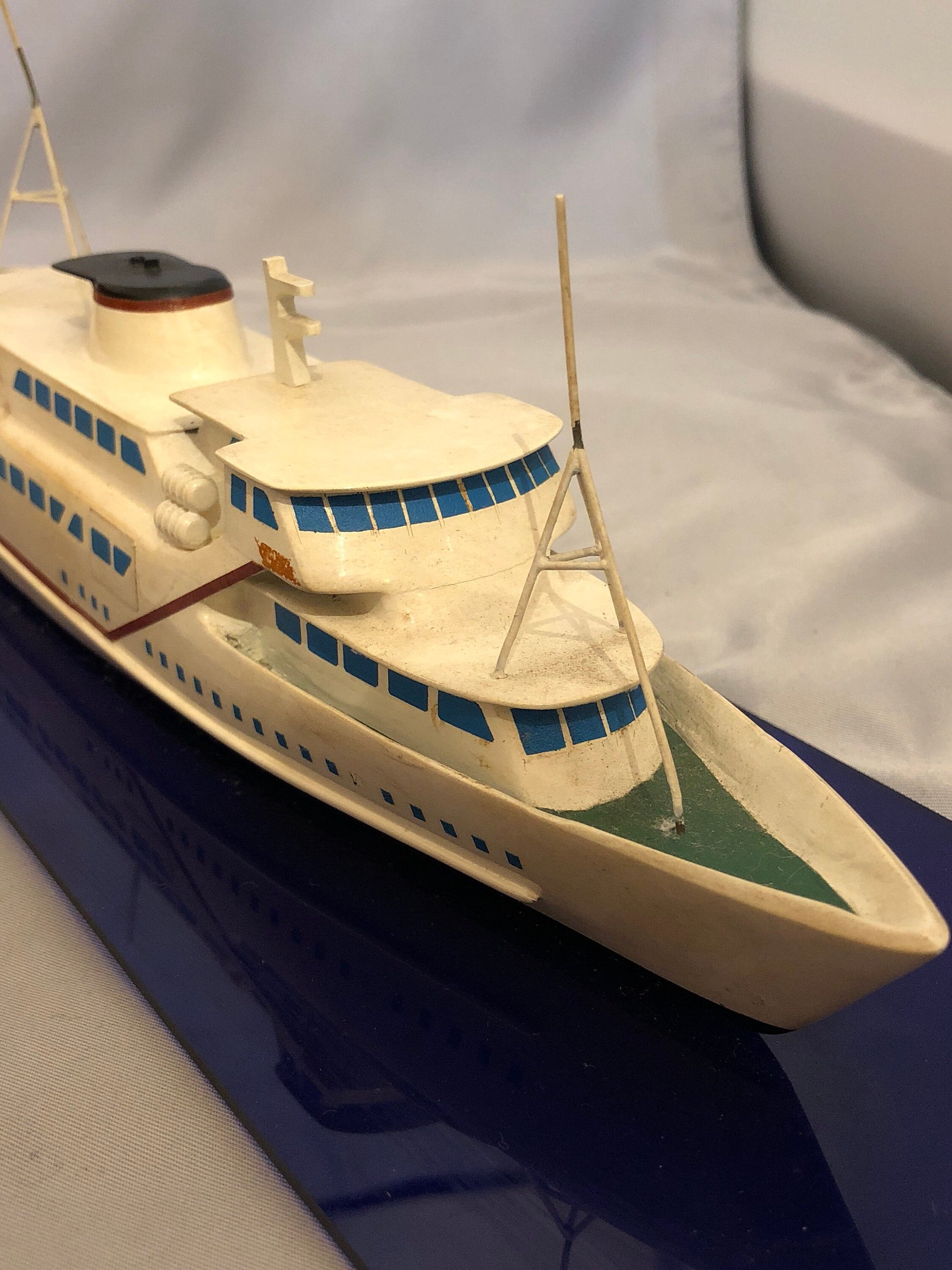 Vosper Thornycroft ship model