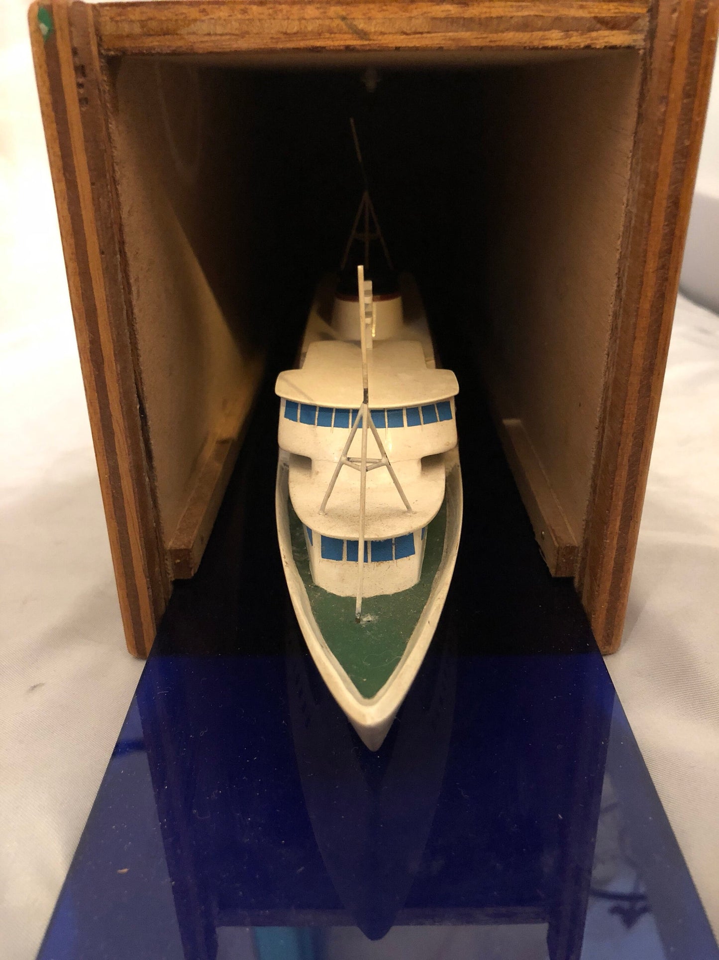 Vosper Thornycroft ship model