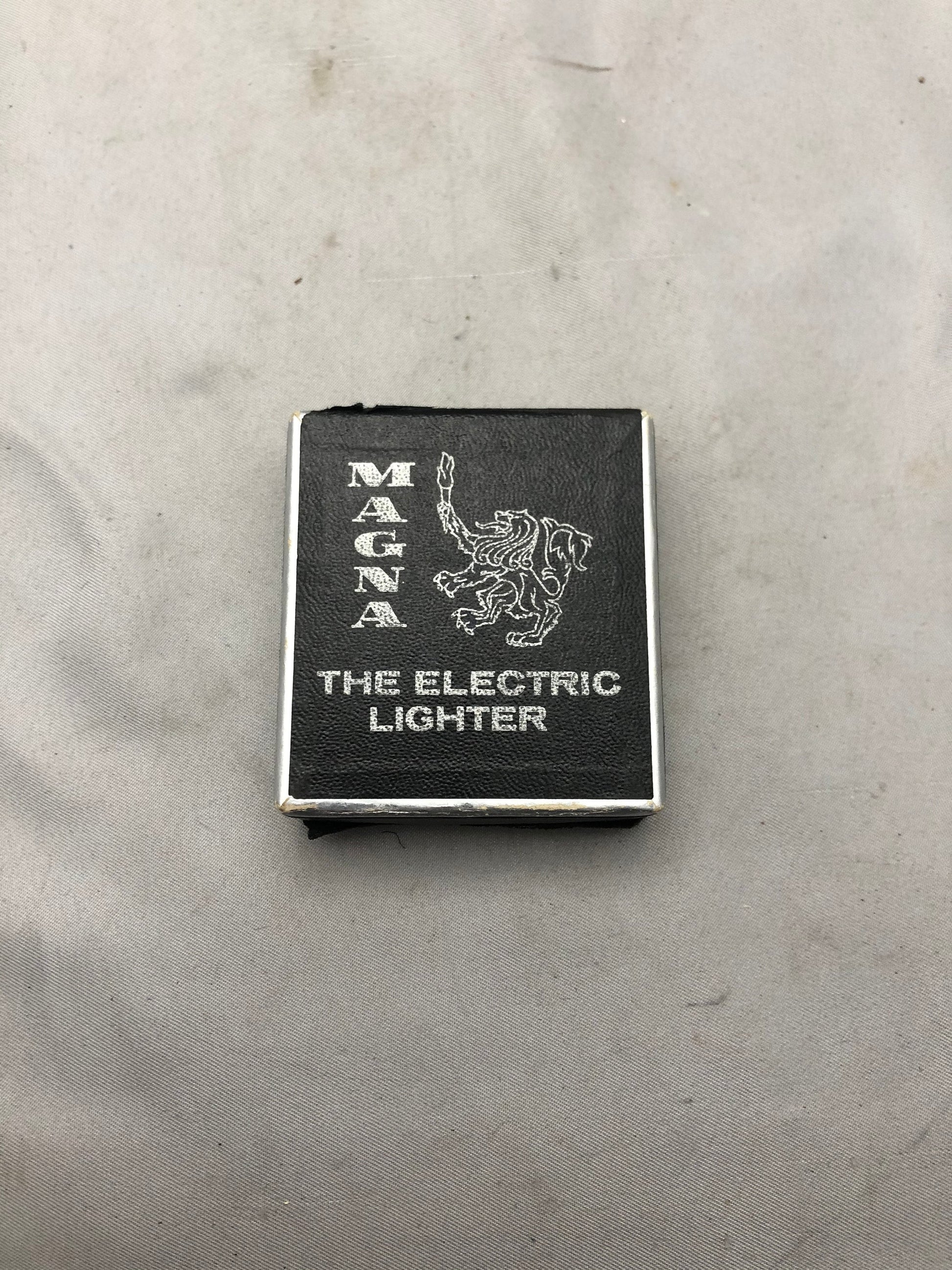 Vintage Magna Electric Lighter and Flashlight with Case