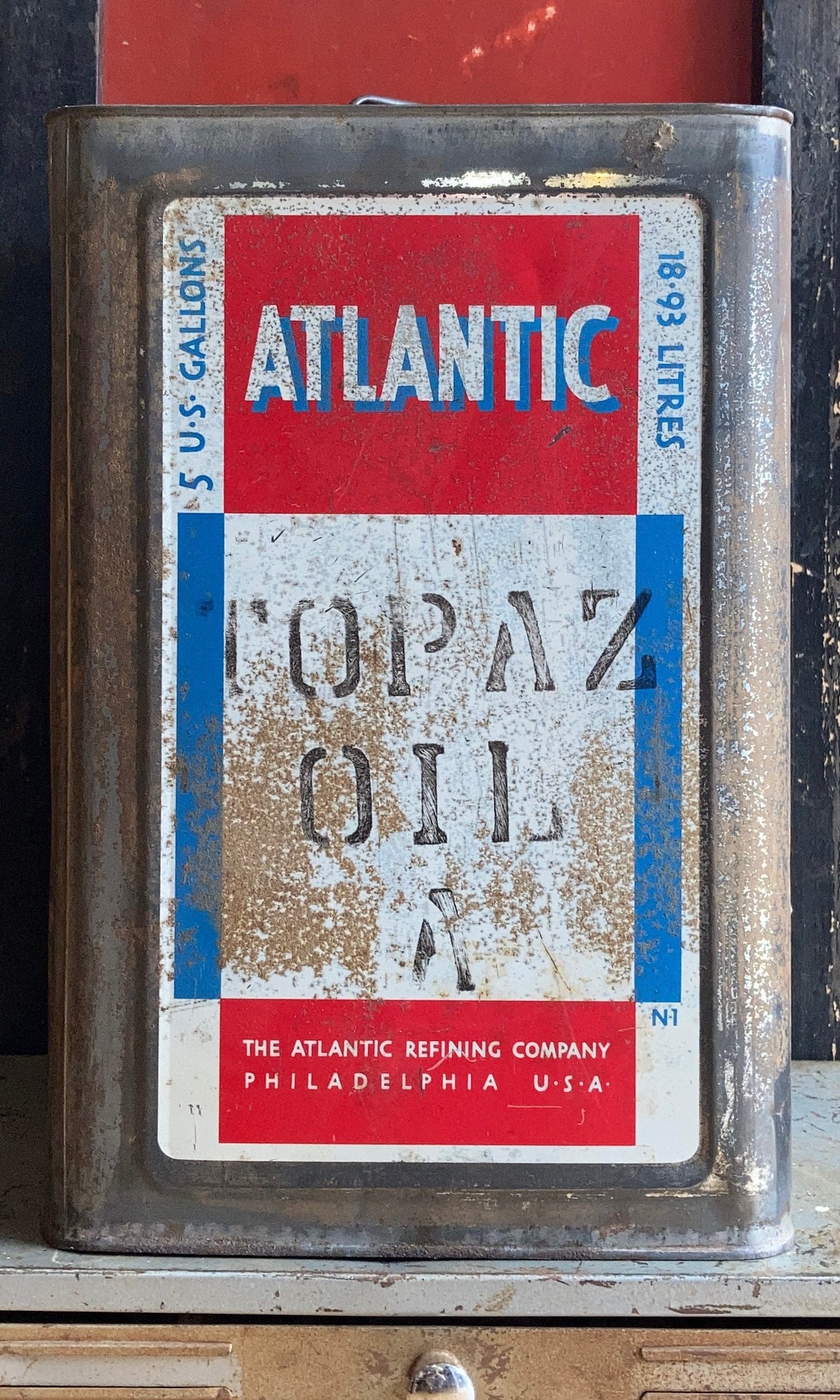 1980’s Vintage Atlantic Topaz Oil 5 Gallon Gas Can