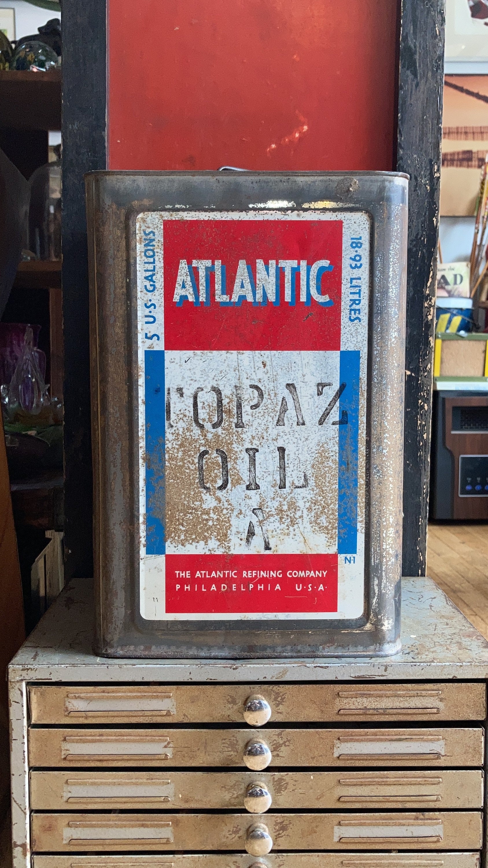 1980’s Vintage Atlantic Topaz Oil 5 Gallon Gas Can