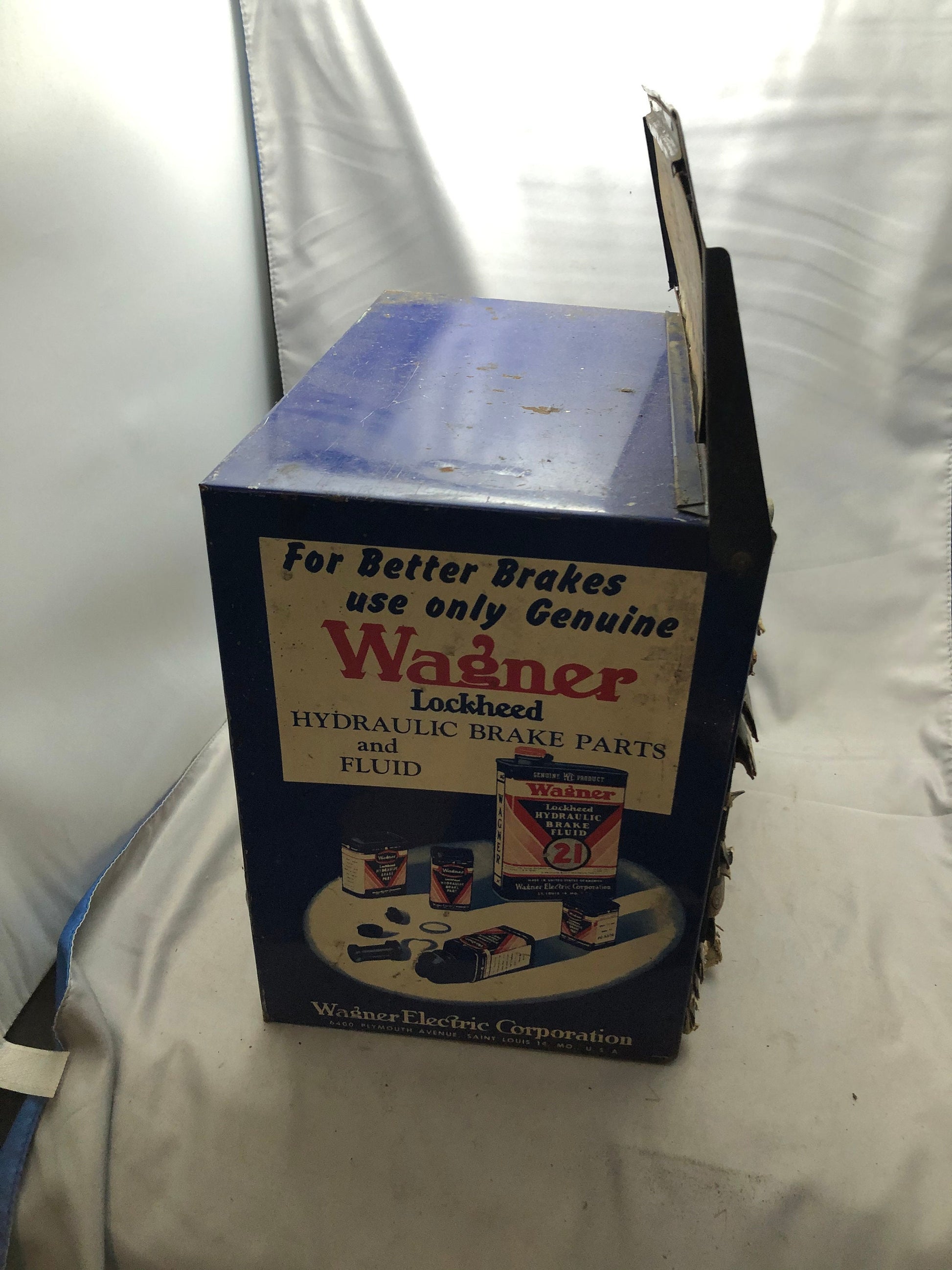 Vintage Wagner Lockheed Hydraulic Brake Hose Assortment auto shop counter advertising display with new old stock brake hoses!