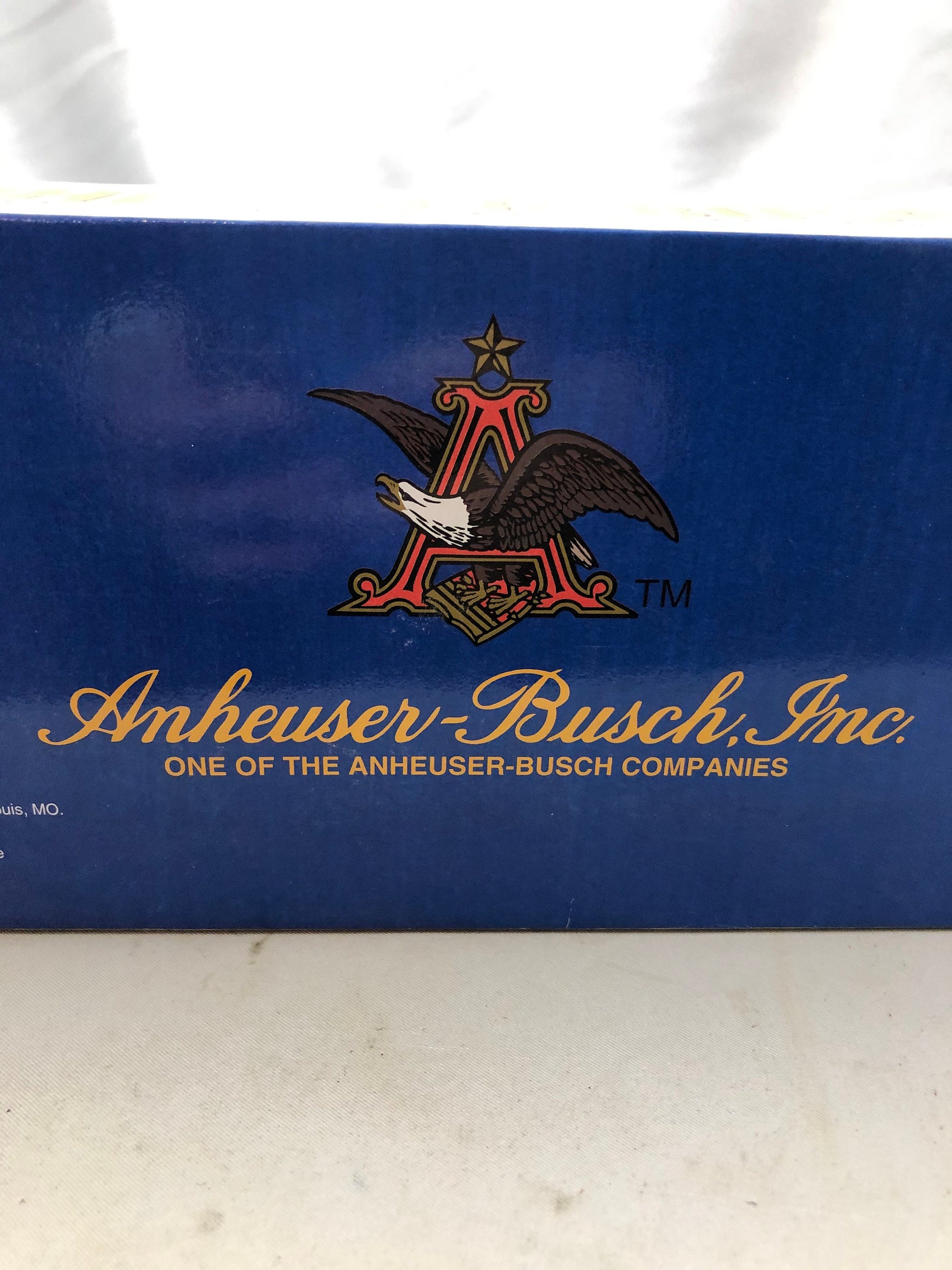 Vintage Anheuser-Busch 0/0-27 Gauge Freight Cars 1997 Christmas Hopper.