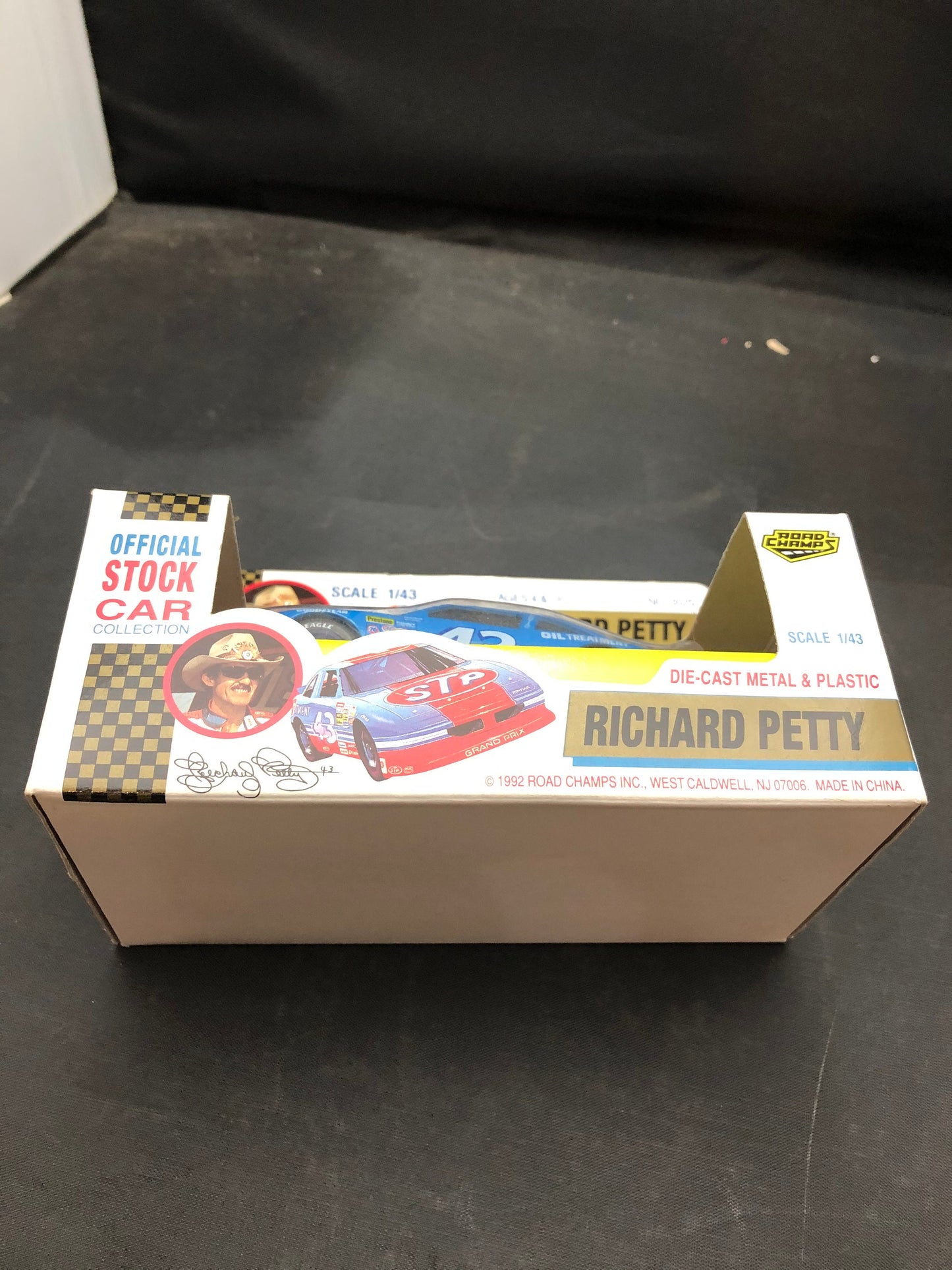 Vintage Richard Petty Die Cast Metal and Plastic Official Stock car collection - scale 1/43