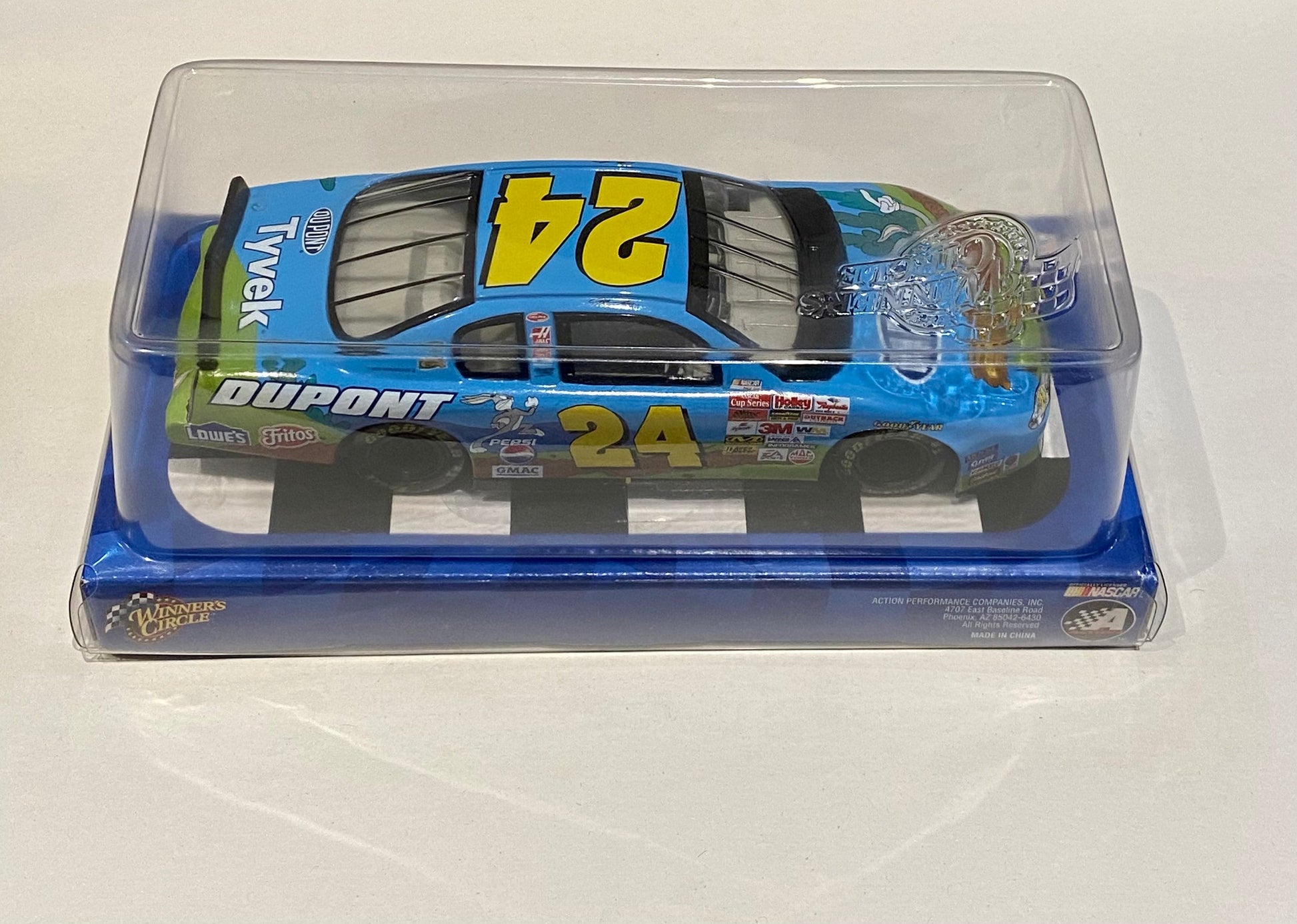 Winners Circle Jeff Gordon #24 DuPont Bugs Bunny 2002 Monte Carlo Car