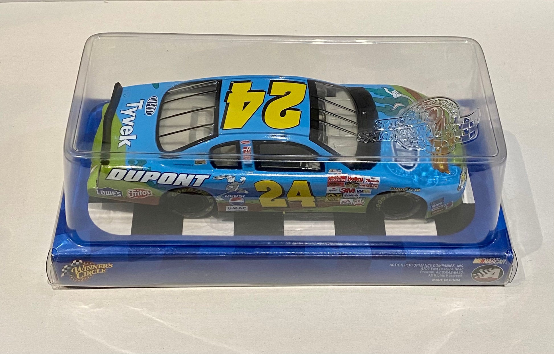 Winners Circle Jeff Gordon #24 DuPont Bugs Bunny 2002 Monte Carlo Car