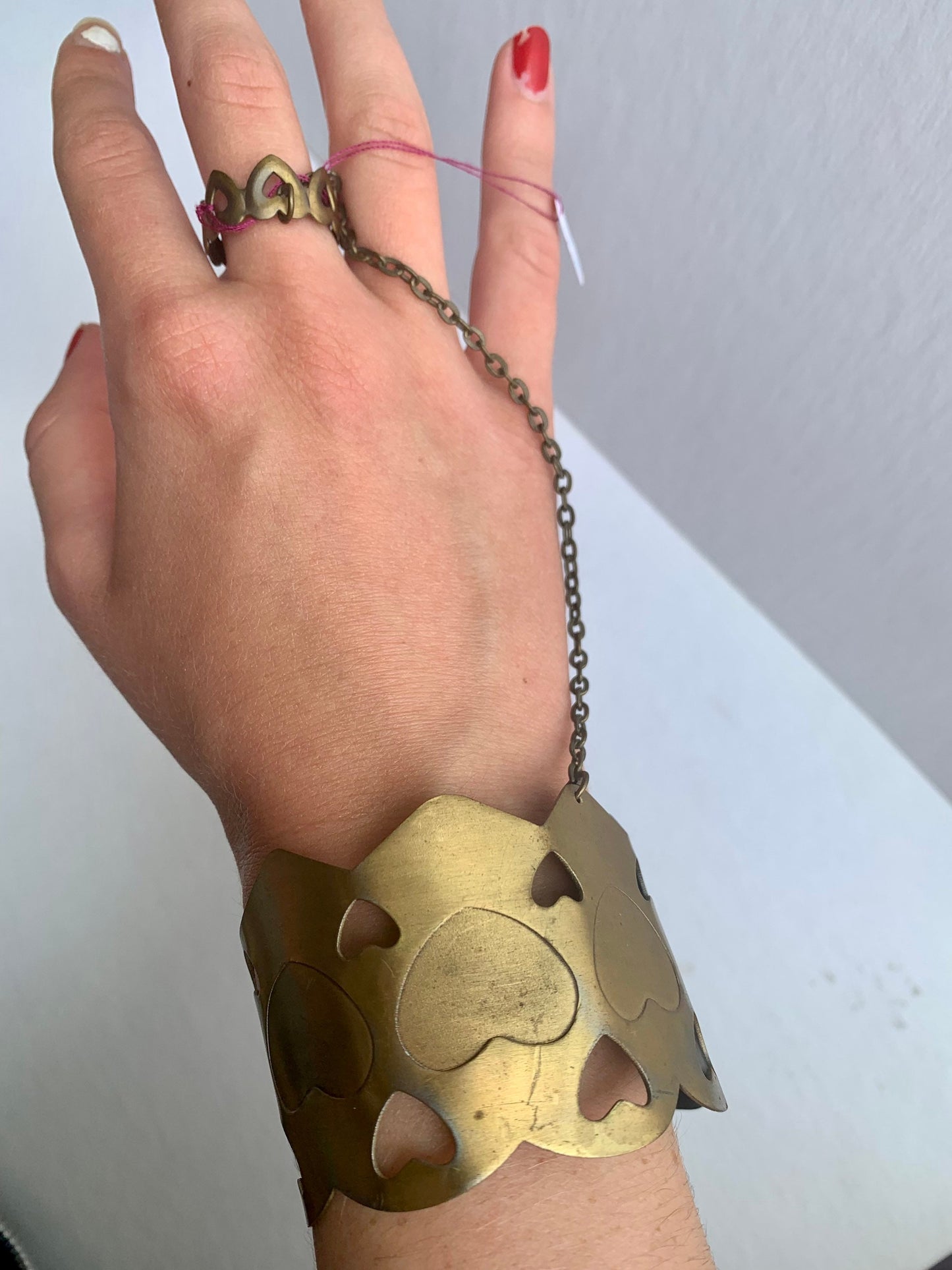 Vintage Connected Bracelet/Ring with Hearts | Fashion
