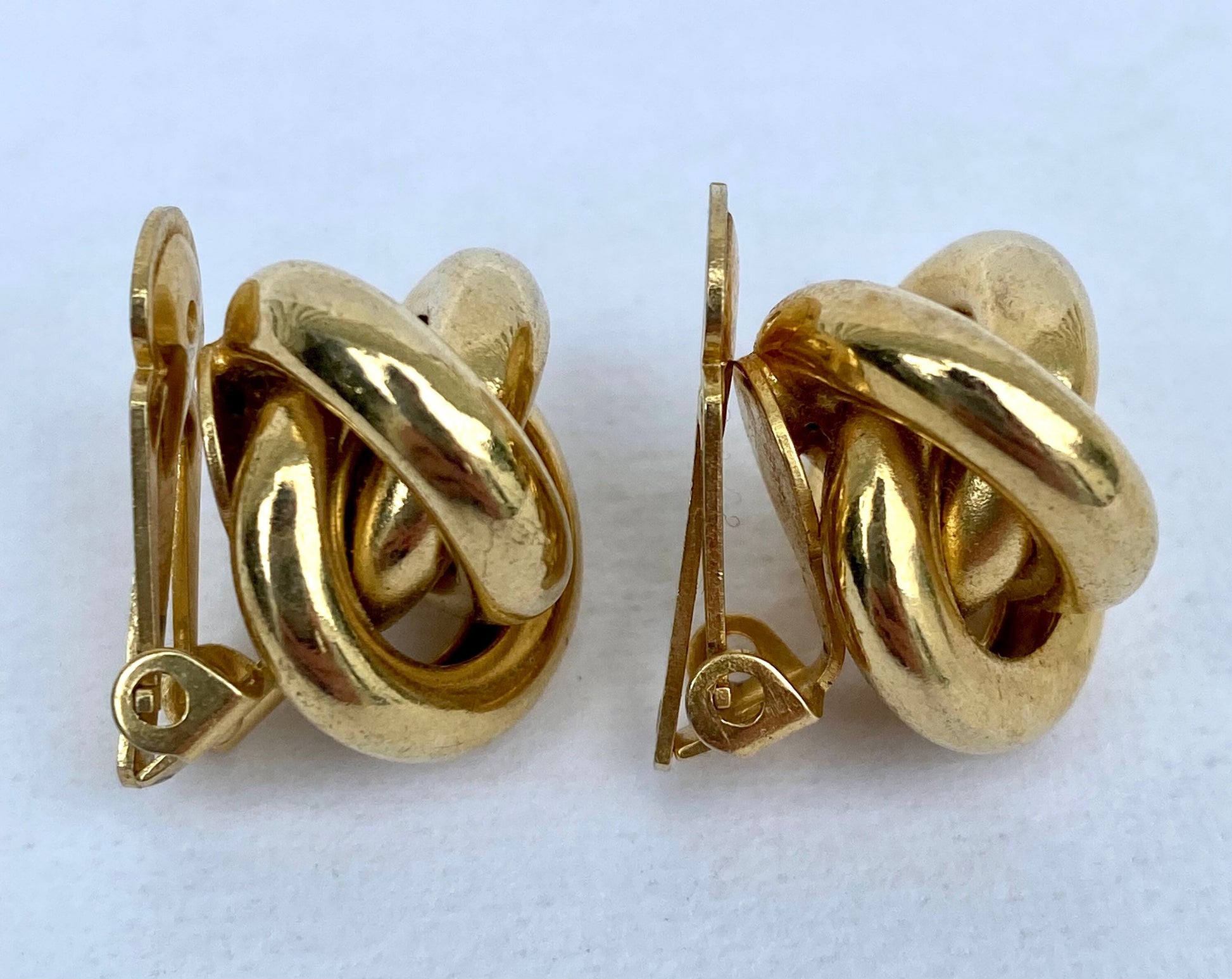 Vintage Gold Tone Knot Earrings