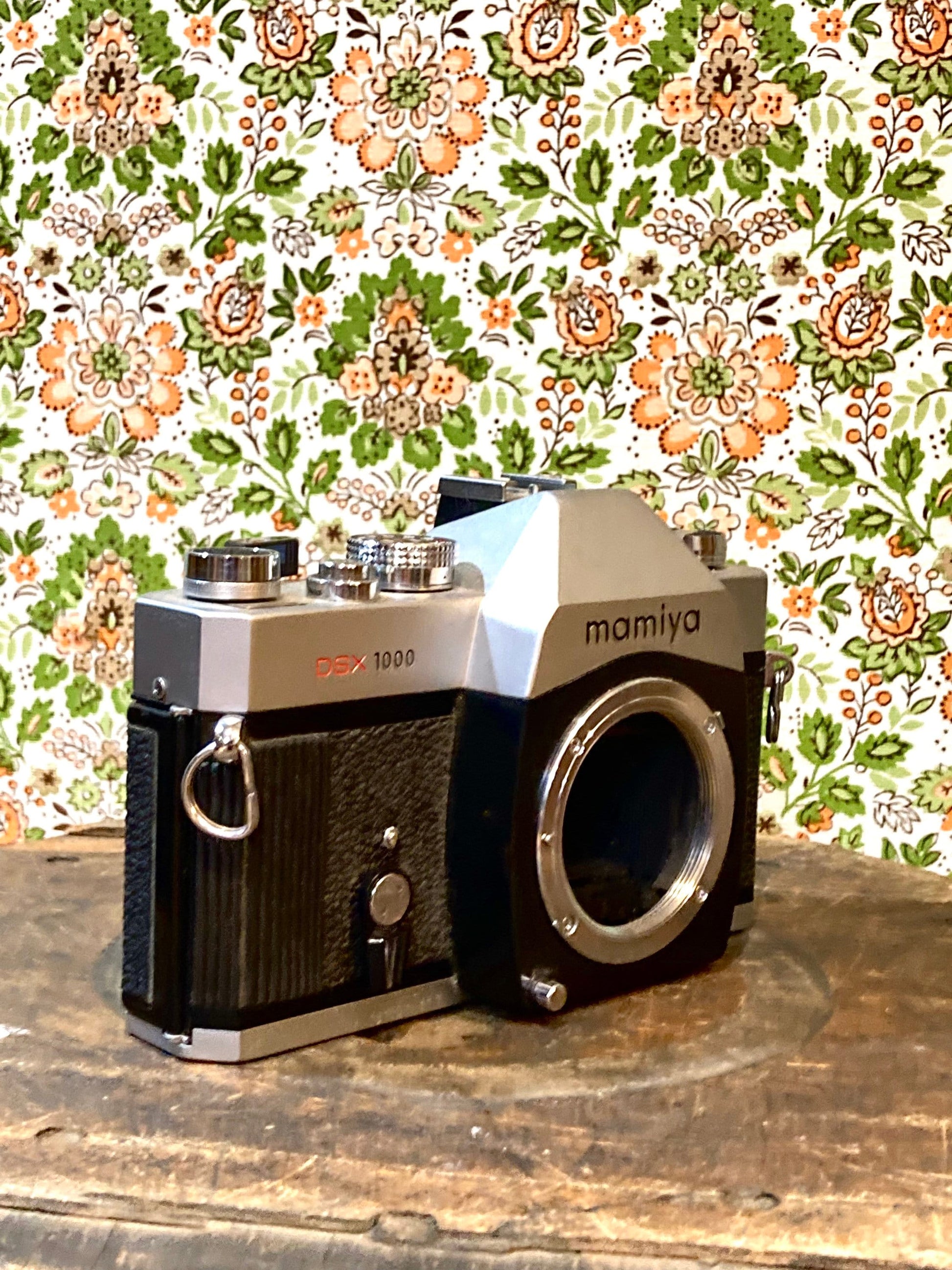 Vintage Camera Body - Mamiya DSX 1000