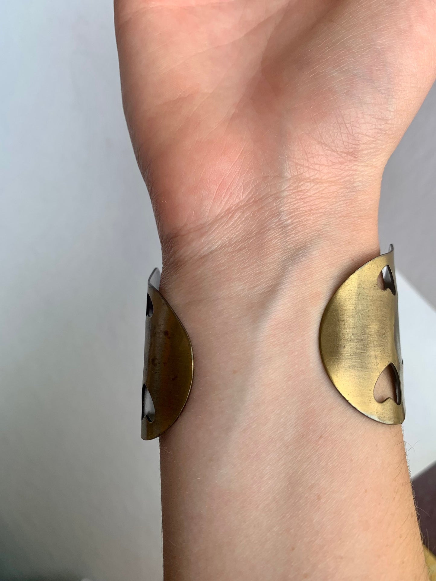 Vintage Connected Bracelet/Ring with Hearts | Fashion