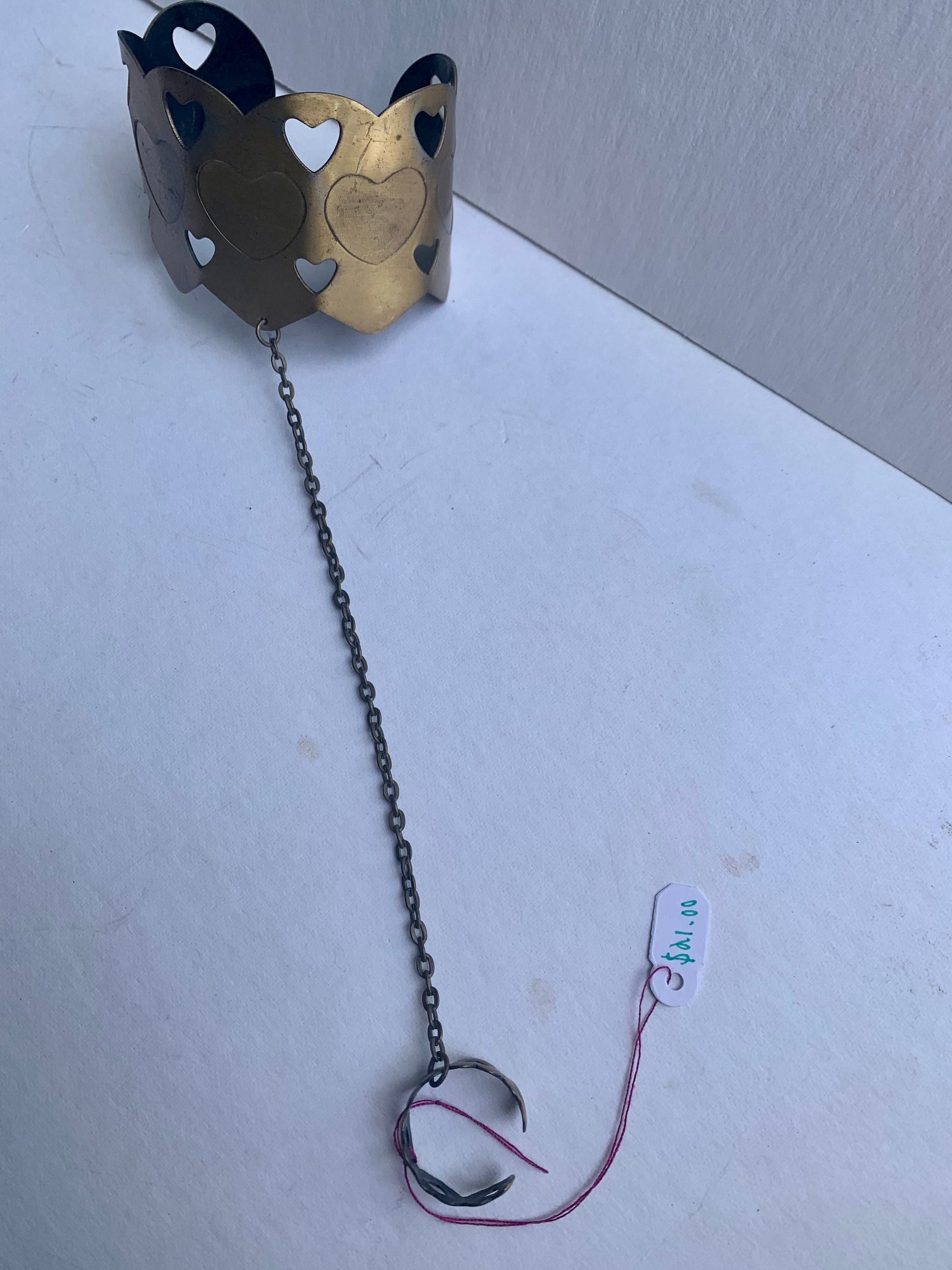 Vintage Connected Bracelet/Ring with Hearts | Fashion