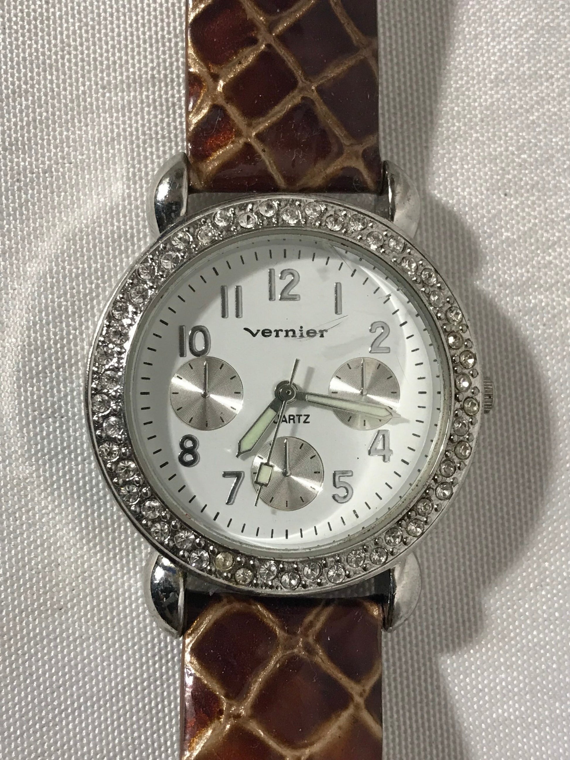 Vintage Vernier Leather Diamond Wrist Watch | Jewelry