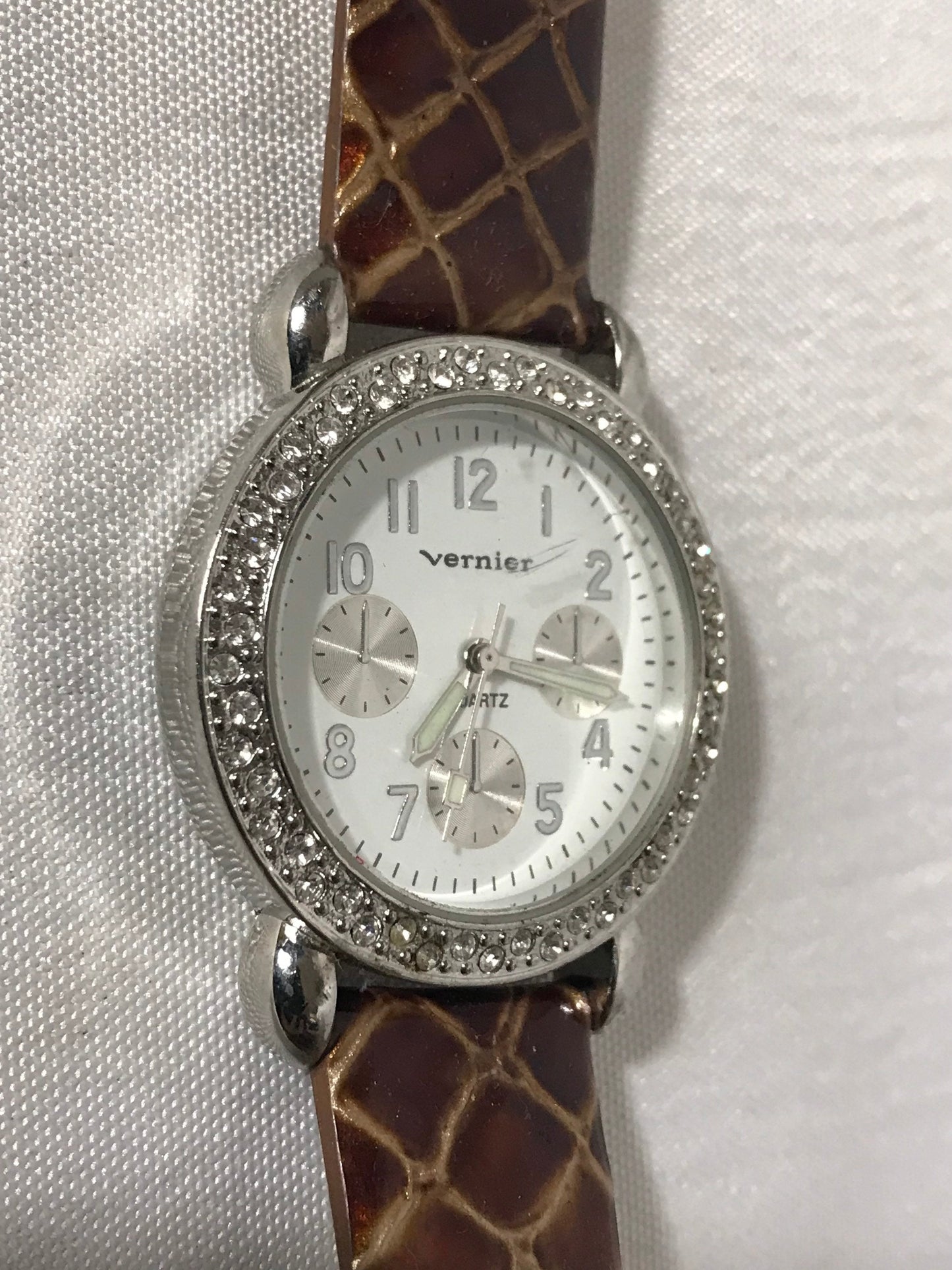 Vintage Vernier Leather Diamond Wrist Watch | Jewelry