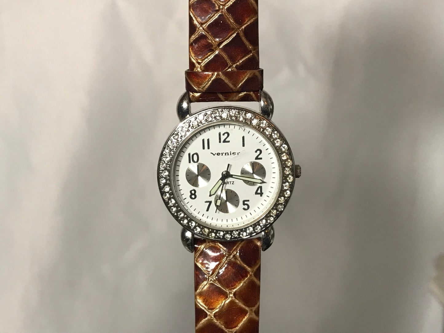 Vintage Vernier Leather Diamond Wrist Watch | Jewelry