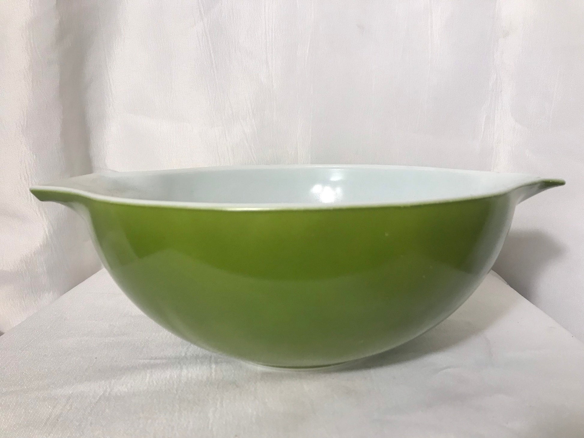 Vintage Green Porcelain Mixing Bowls | Set of 3 | Home & Living