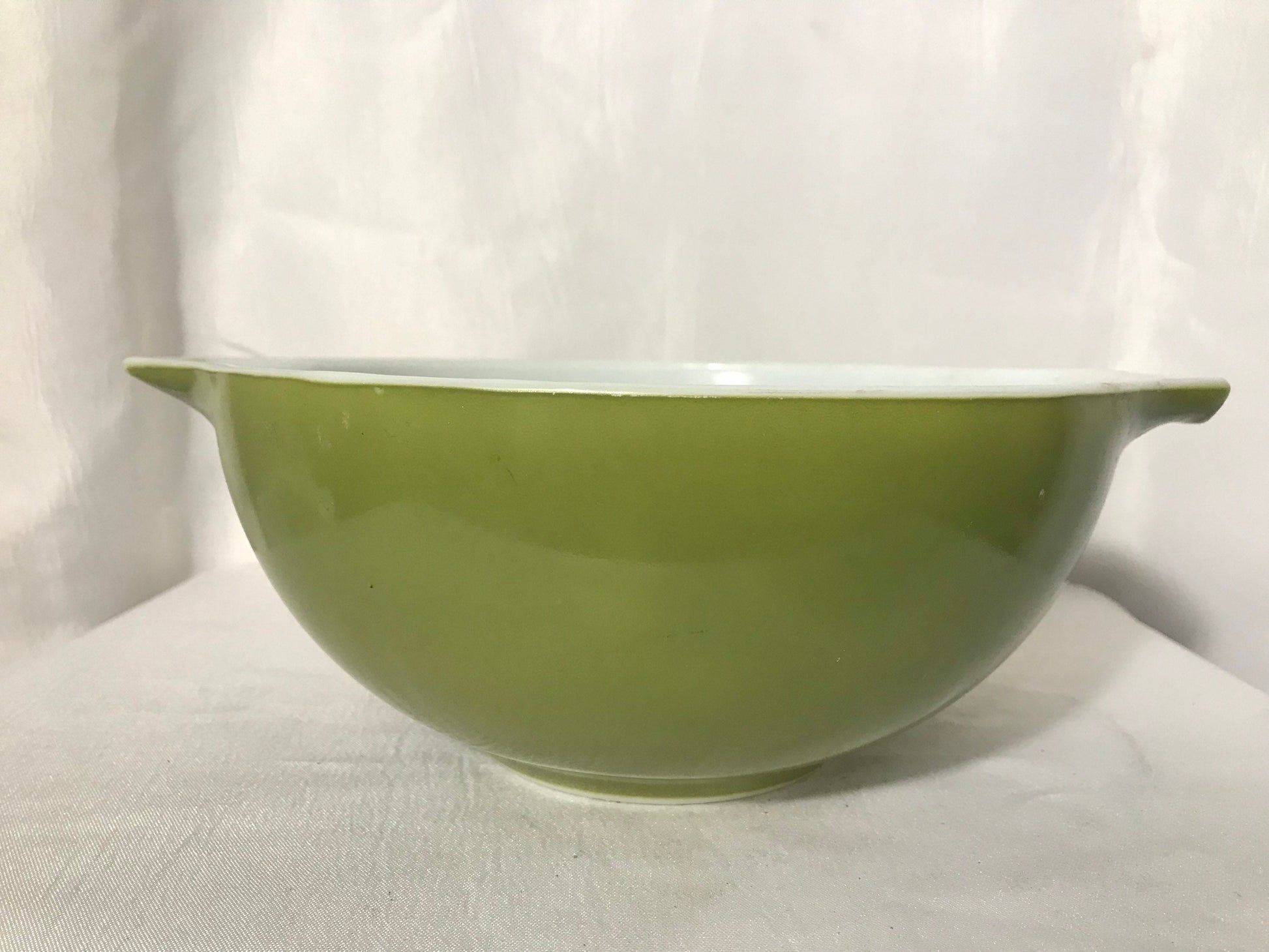 Vintage Green Porcelain Mixing Bowls | Set of 3 | Home & Living