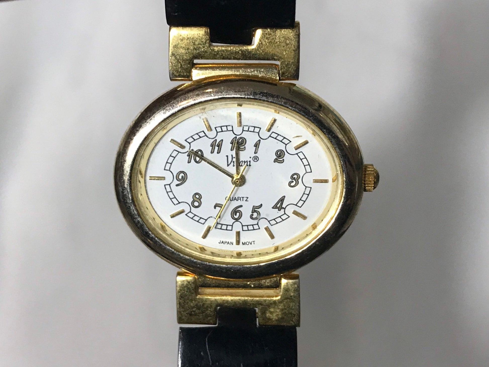 Vintage Viviani Black/Gold Wrist Watch | Jewelry