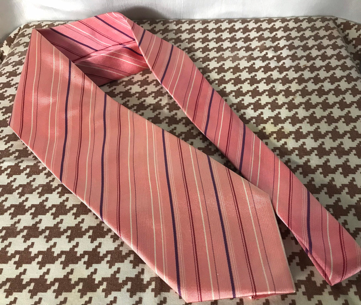 Vintage Pink Stripped Hield Necktie | Accessories