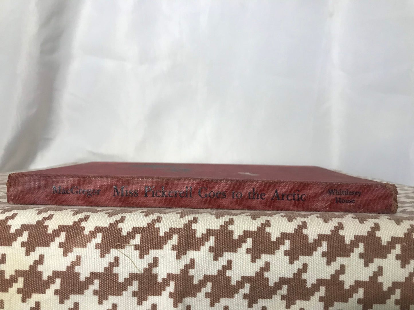 Miss Pickerell Goes To The Arctic by Ellen MacGregor| Literature