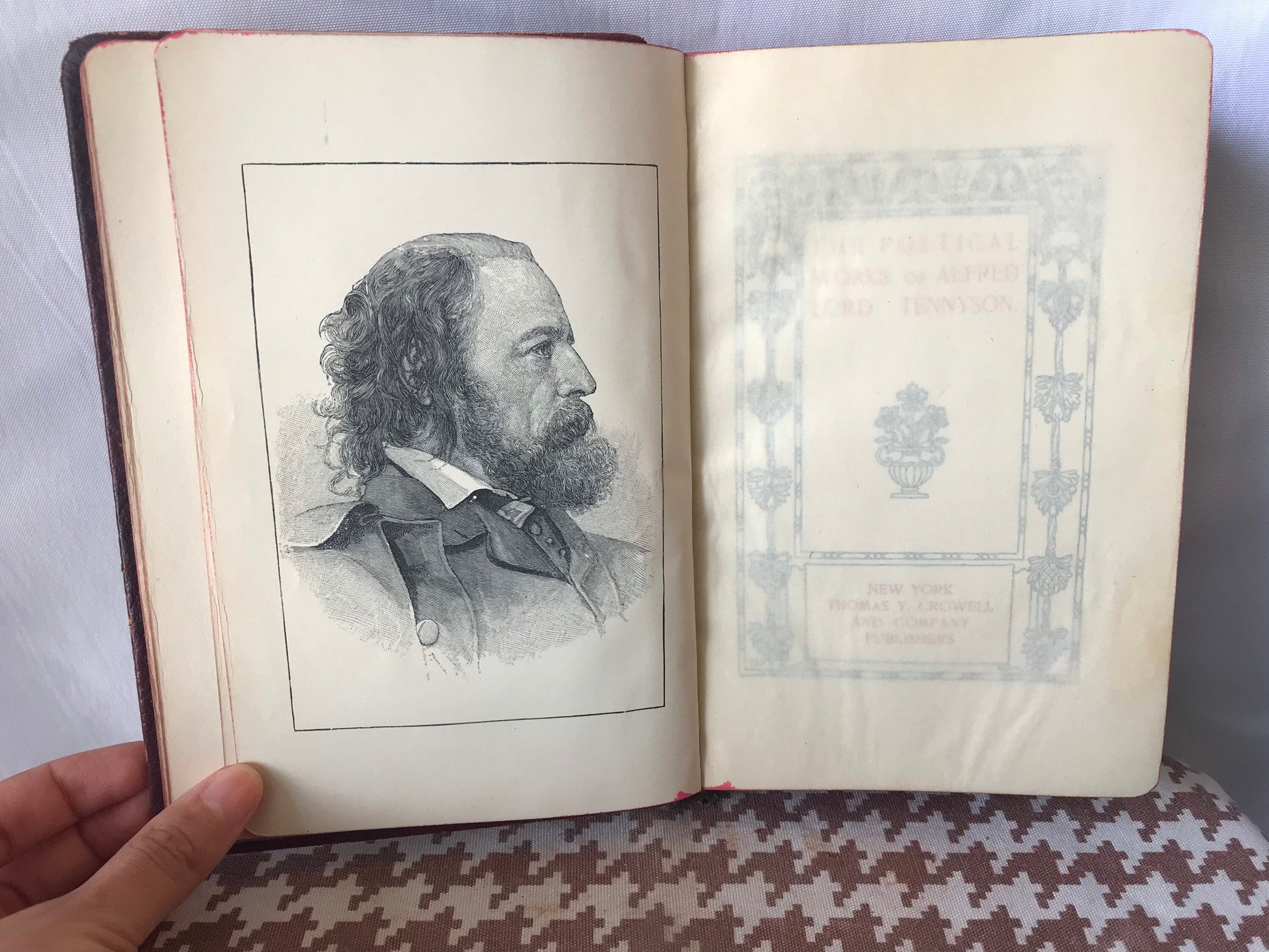 The Poetical Works of Alfred Lord Tennyson | Classic Literature