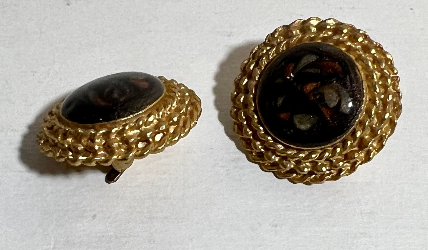 Vintage Round Gold Tone Earrings