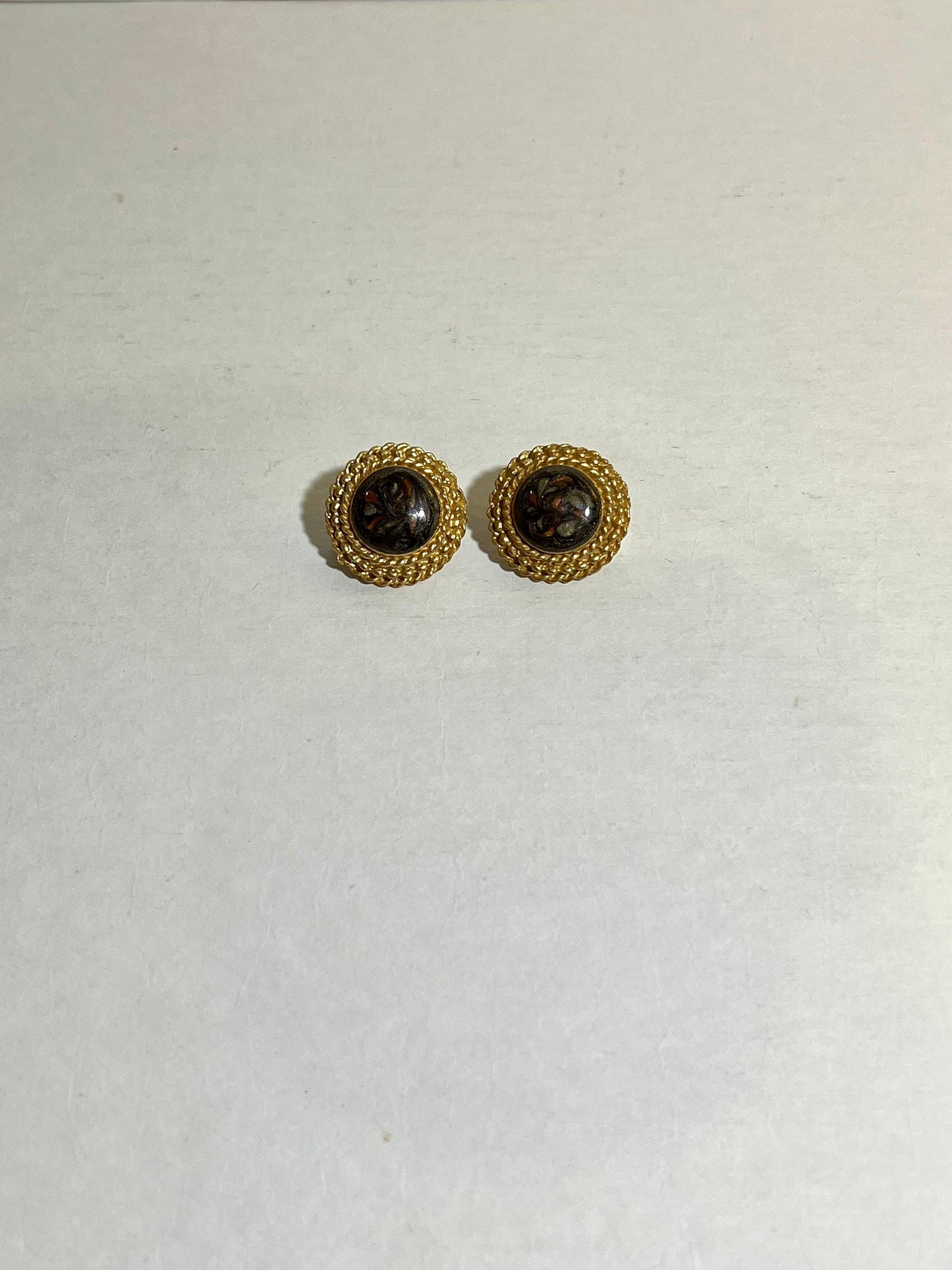 Vintage Round Gold Tone Earrings