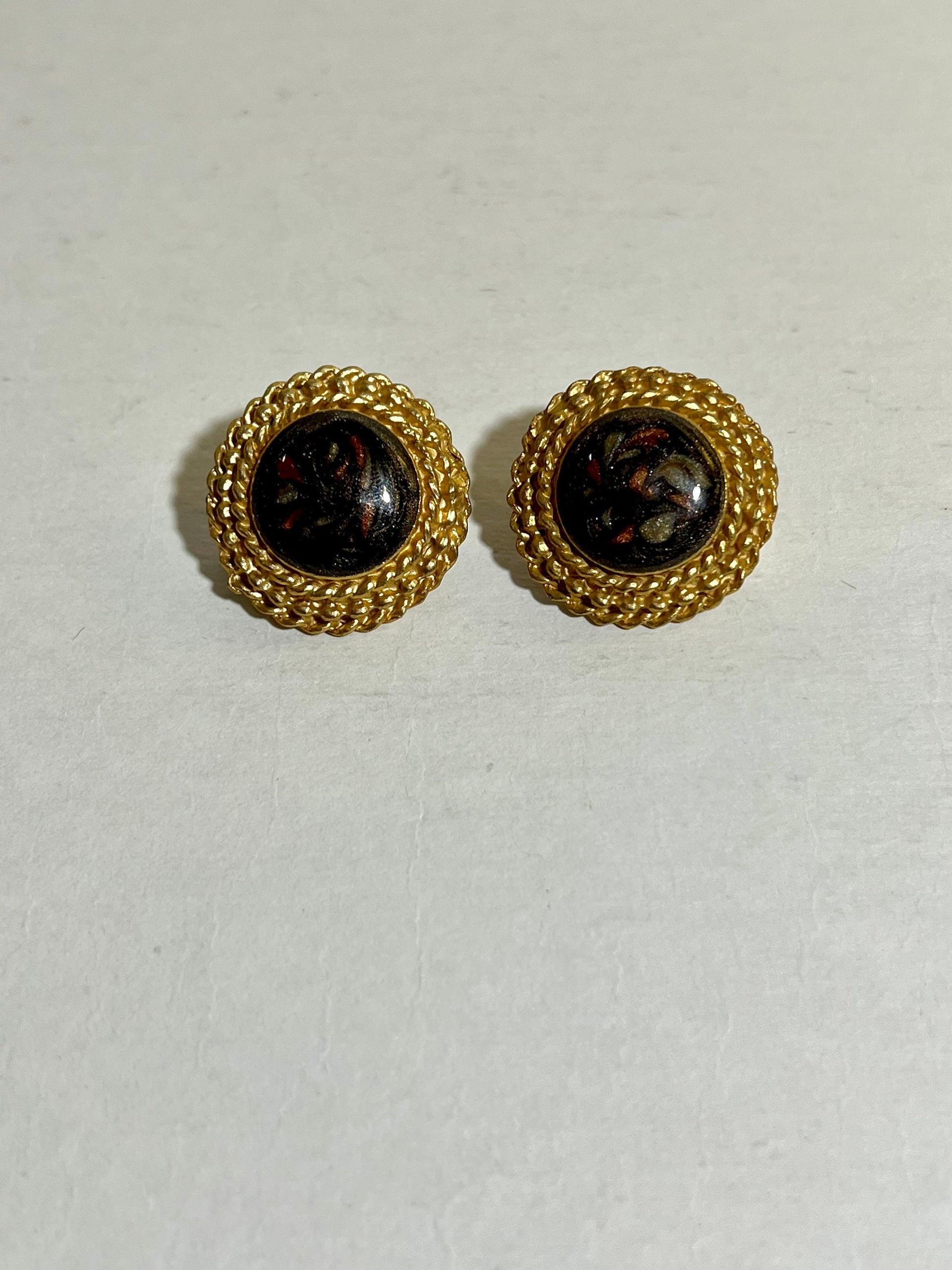 Vintage Round Gold Tone Earrings