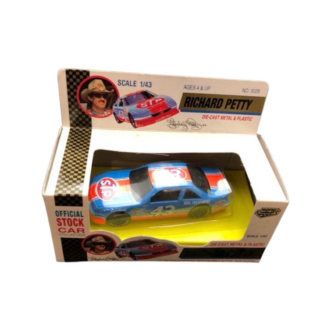 Vintage Richard Petty Die Cast Metal and Plastic Official Stock car collection - scale 1/43