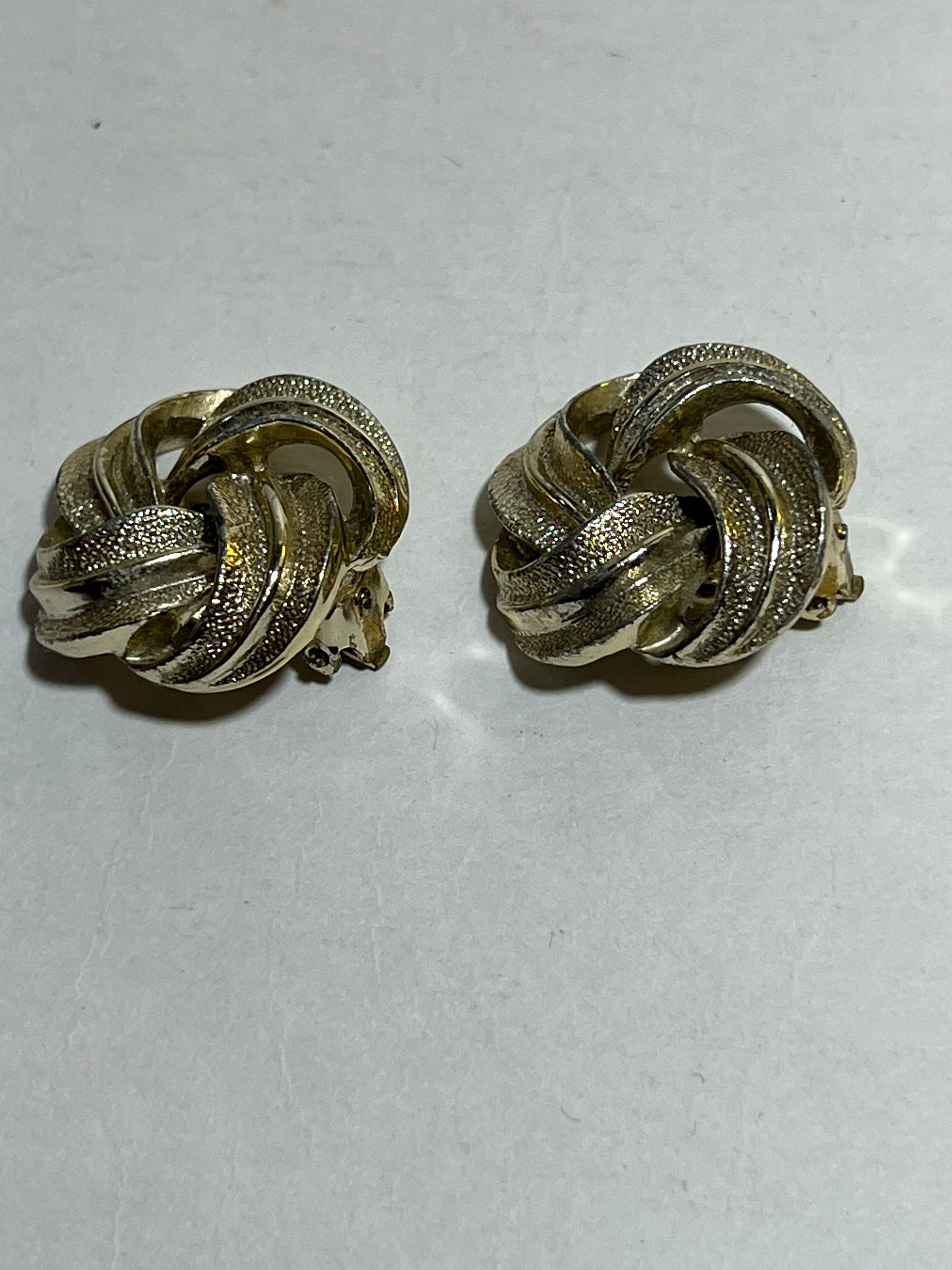 Vintage Gold Tone Knotted Spiral Earrings, Boho Dangle Earrings, Retro Statement Jewelry, Unique Earrings Gift, Hypoallergenic