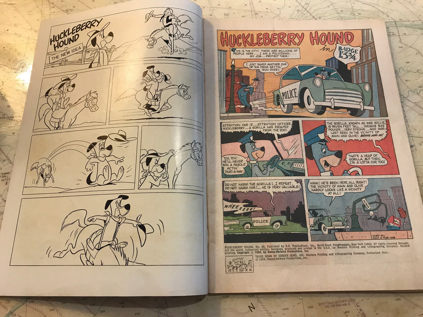 Vintage Huckleberry Hound w/ Pixie, Dixie and Mr. Jinks Comic | August Issue | Gold Key Comics