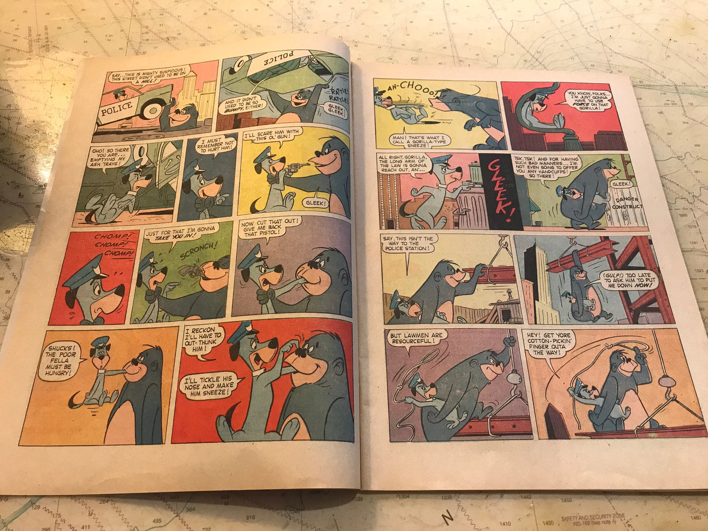 Vintage Huckleberry Hound w/ Pixie, Dixie and Mr. Jinks Comic | August Issue | Gold Key Comics